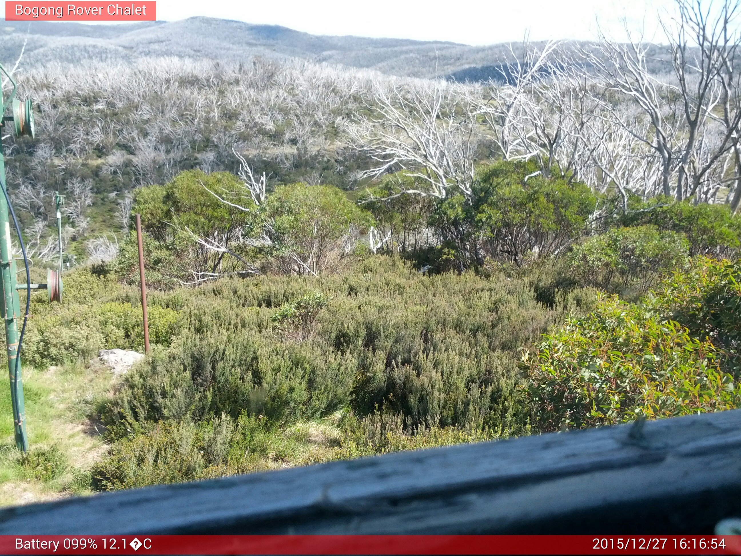 Bogong Web Cam 4:16pm Sunday 27th of December 2015