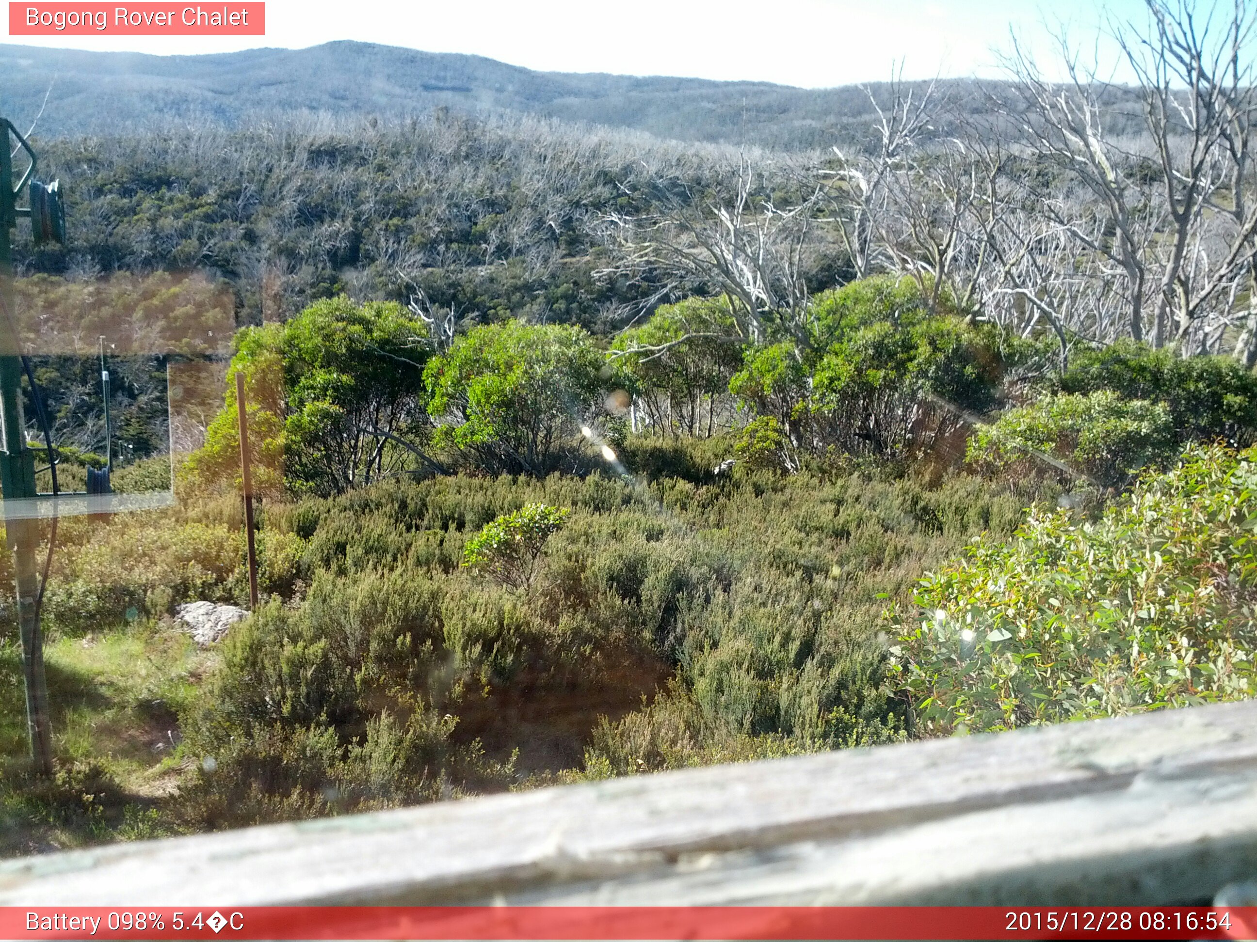 Bogong Web Cam 8:16am Monday 28th of December 2015