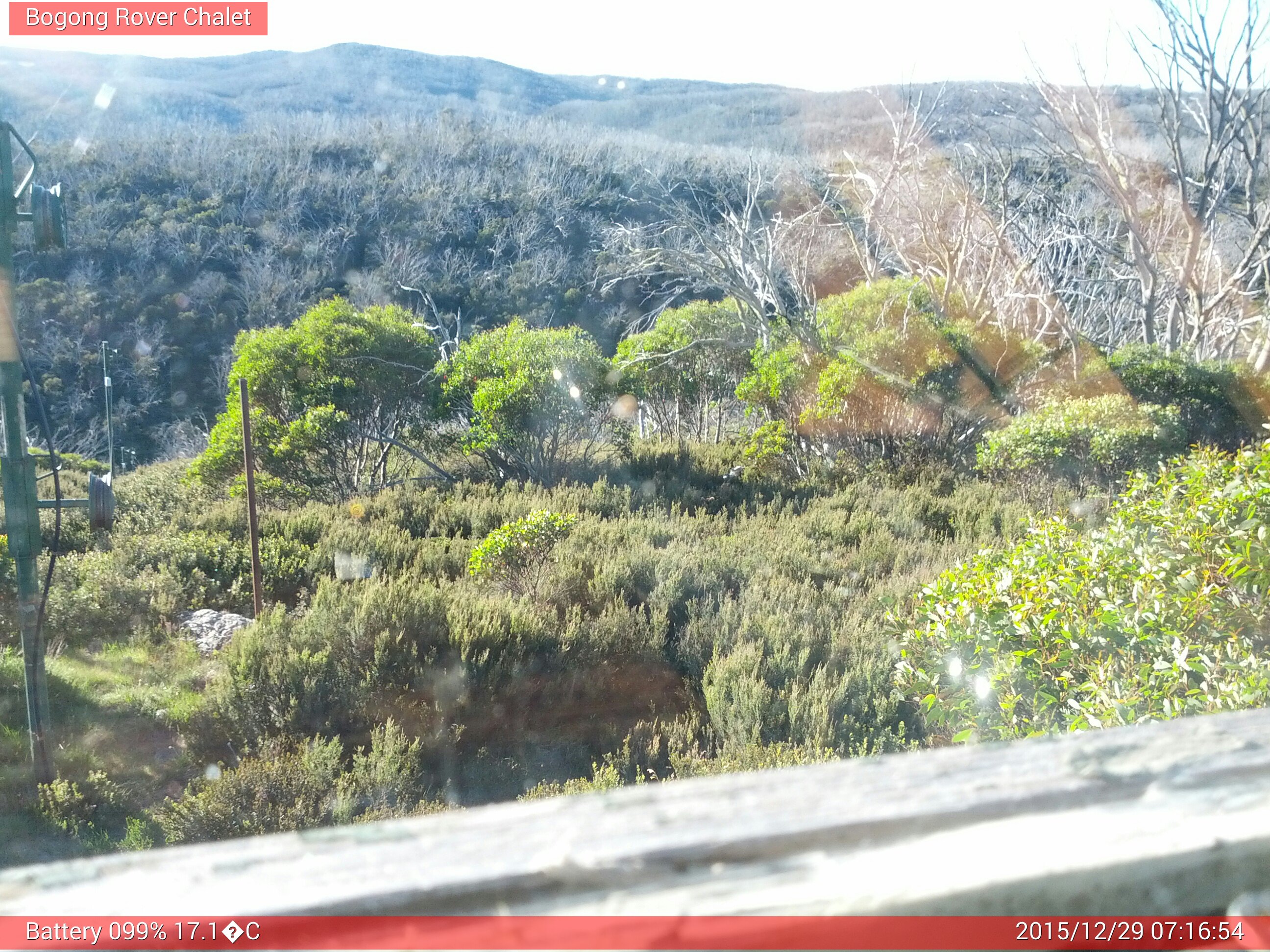 Bogong Web Cam 7:16am Tuesday 29th of December 2015