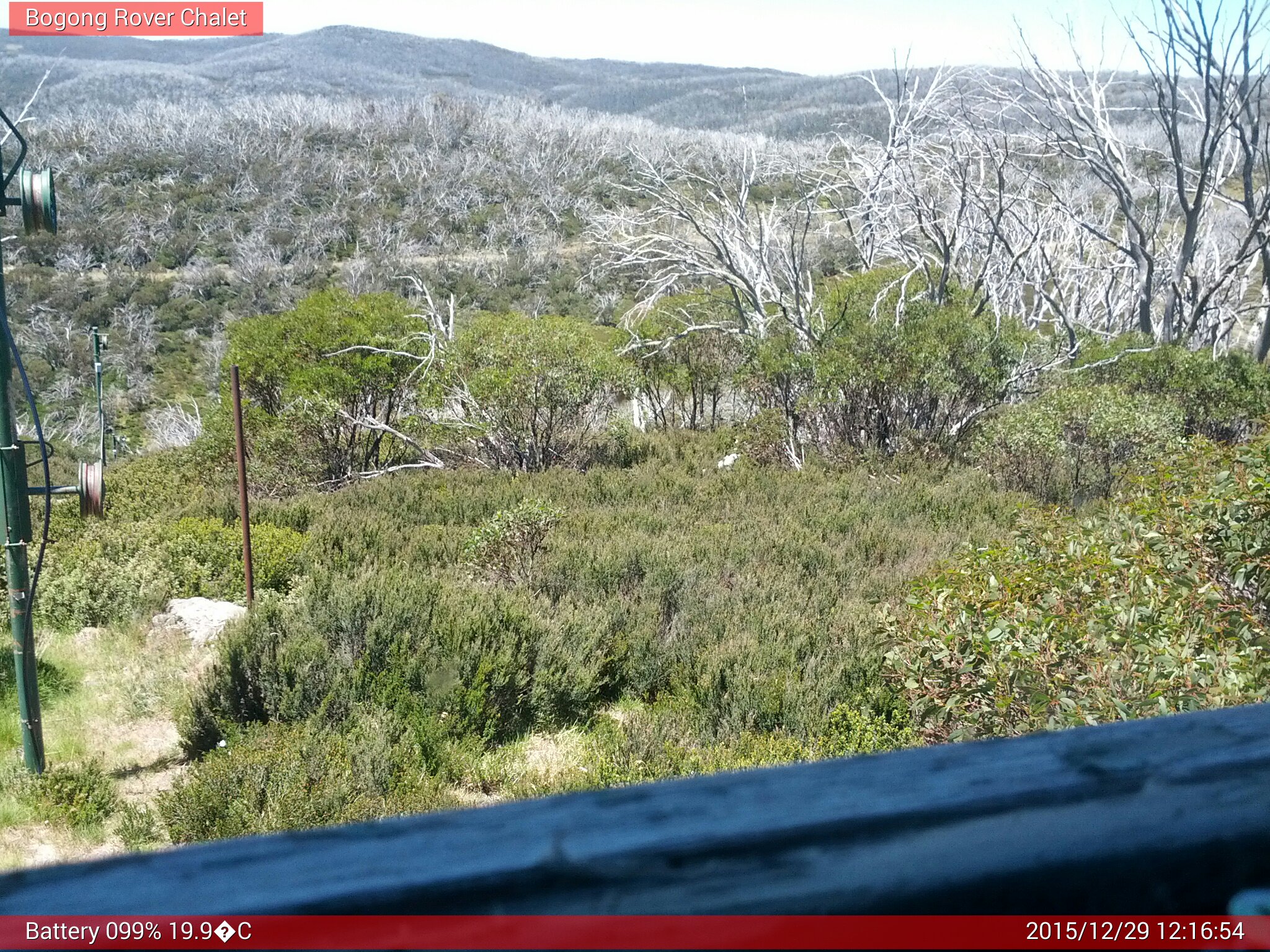 Bogong Web Cam 12:16pm Tuesday 29th of December 2015