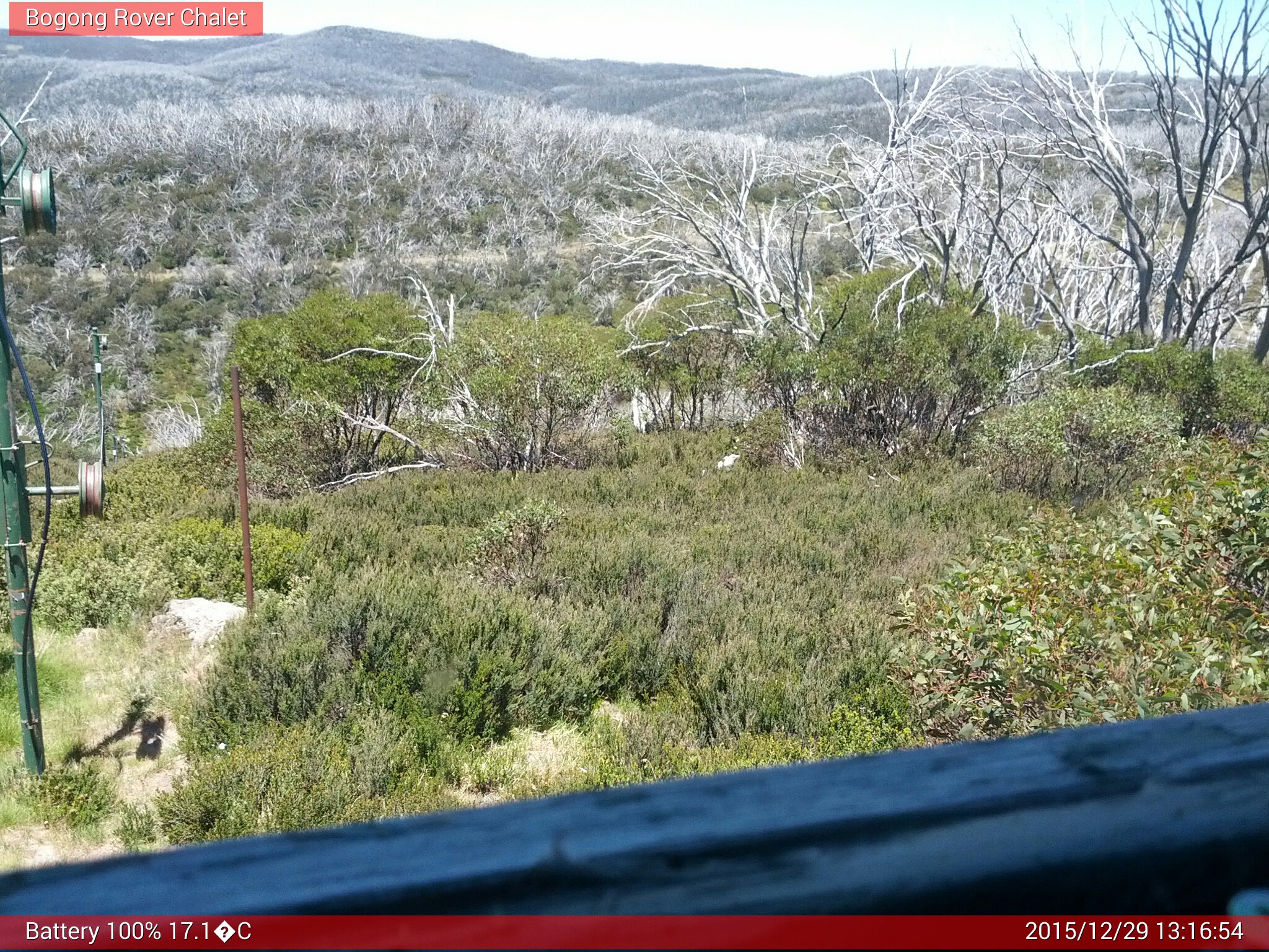 Bogong Web Cam 1:16pm Tuesday 29th of December 2015