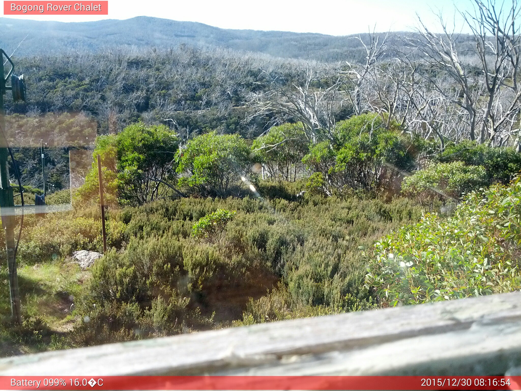 Bogong Web Cam 8:16am Wednesday 30th of December 2015