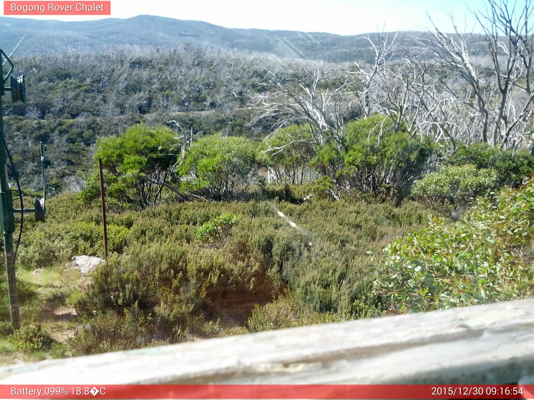 Bogong Web Cam 9:16am Wednesday 30th of December 2015