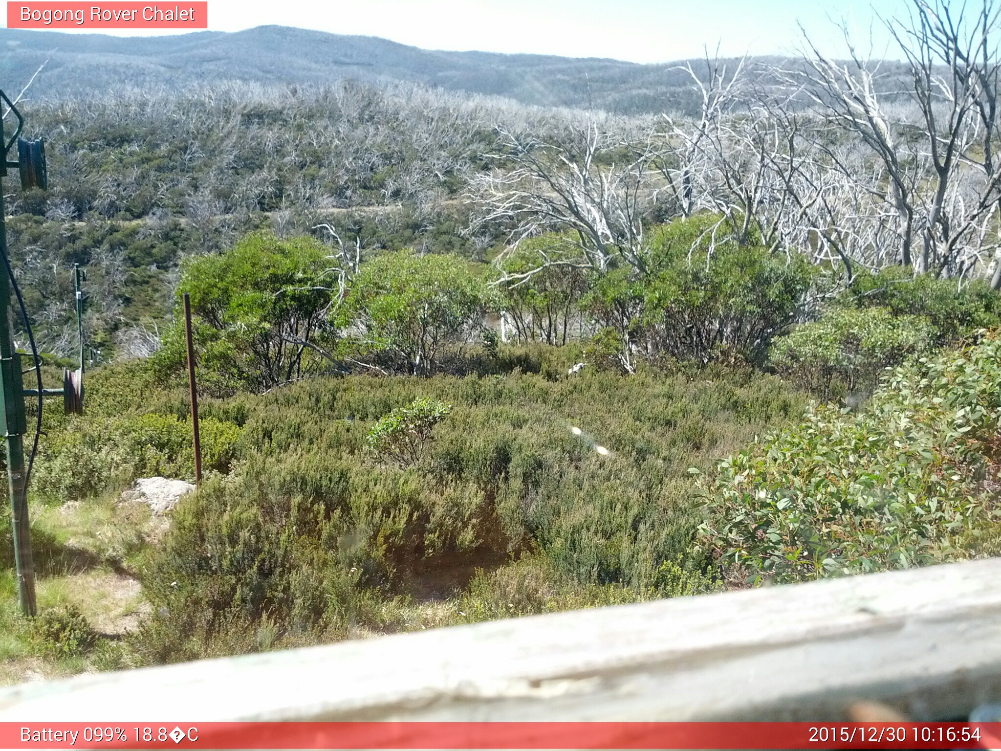 Bogong Web Cam 10:16am Wednesday 30th of December 2015