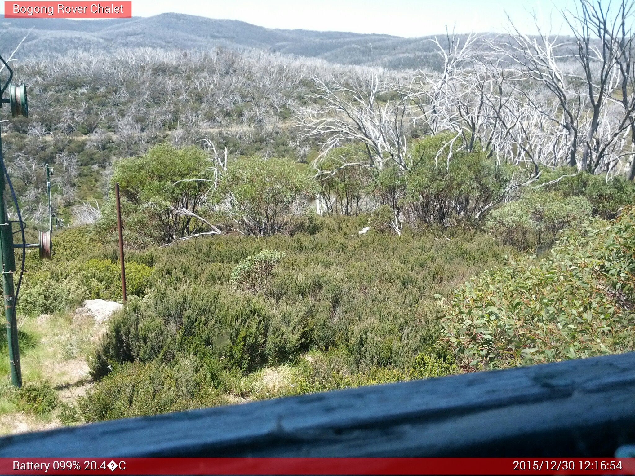 Bogong Web Cam 12:16pm Wednesday 30th of December 2015