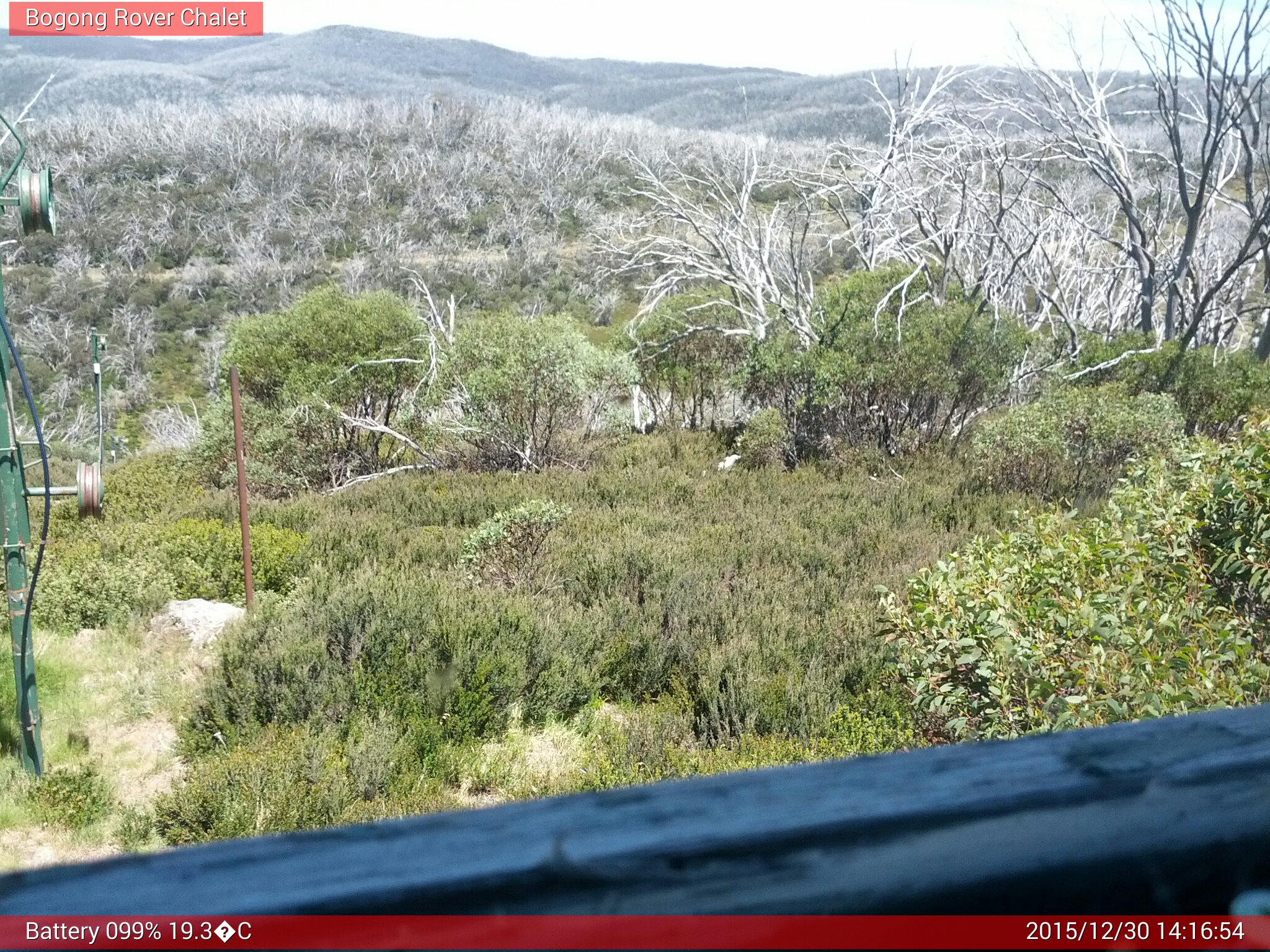 Bogong Web Cam 2:16pm Wednesday 30th of December 2015