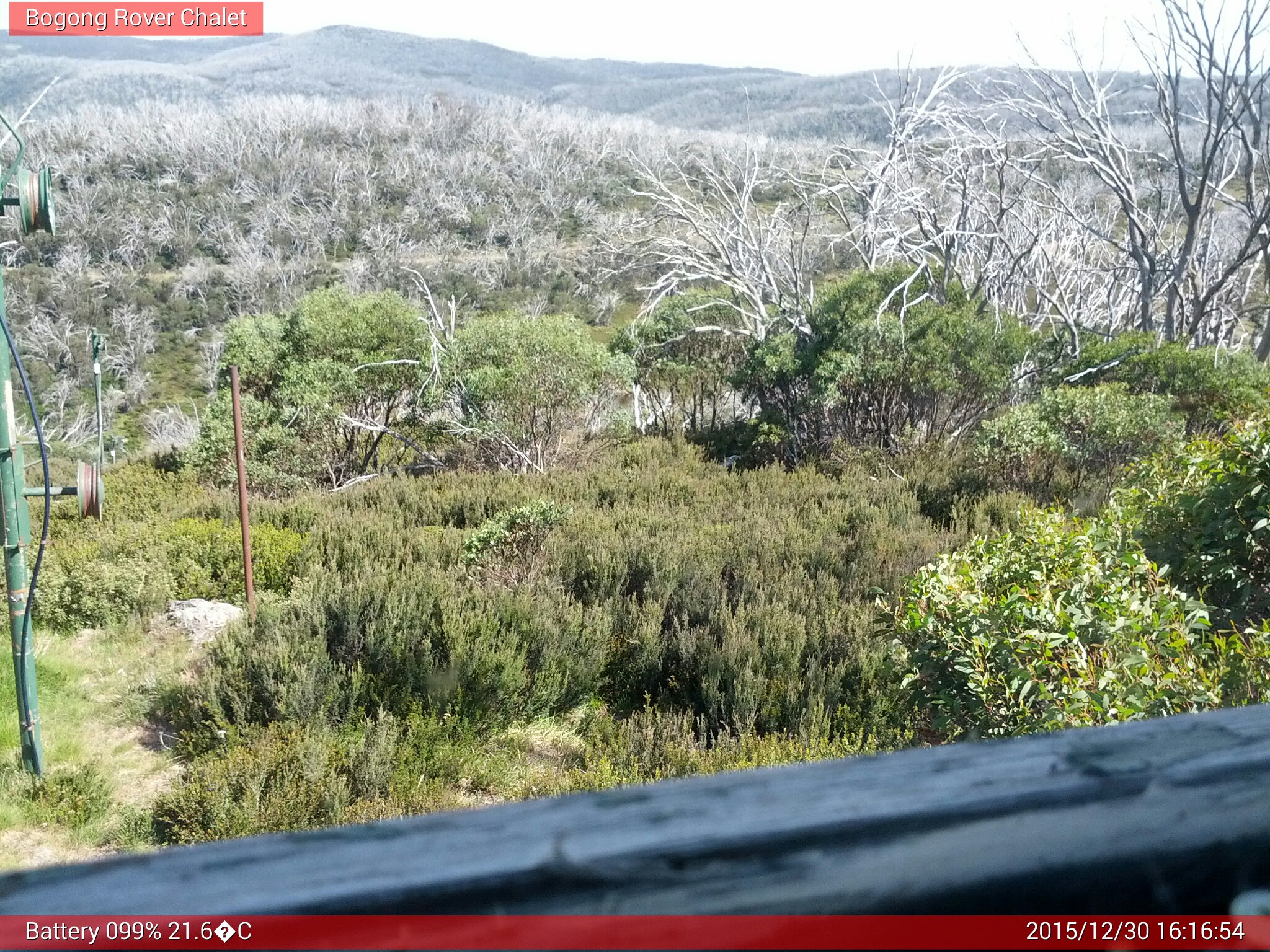 Bogong Web Cam 4:16pm Wednesday 30th of December 2015