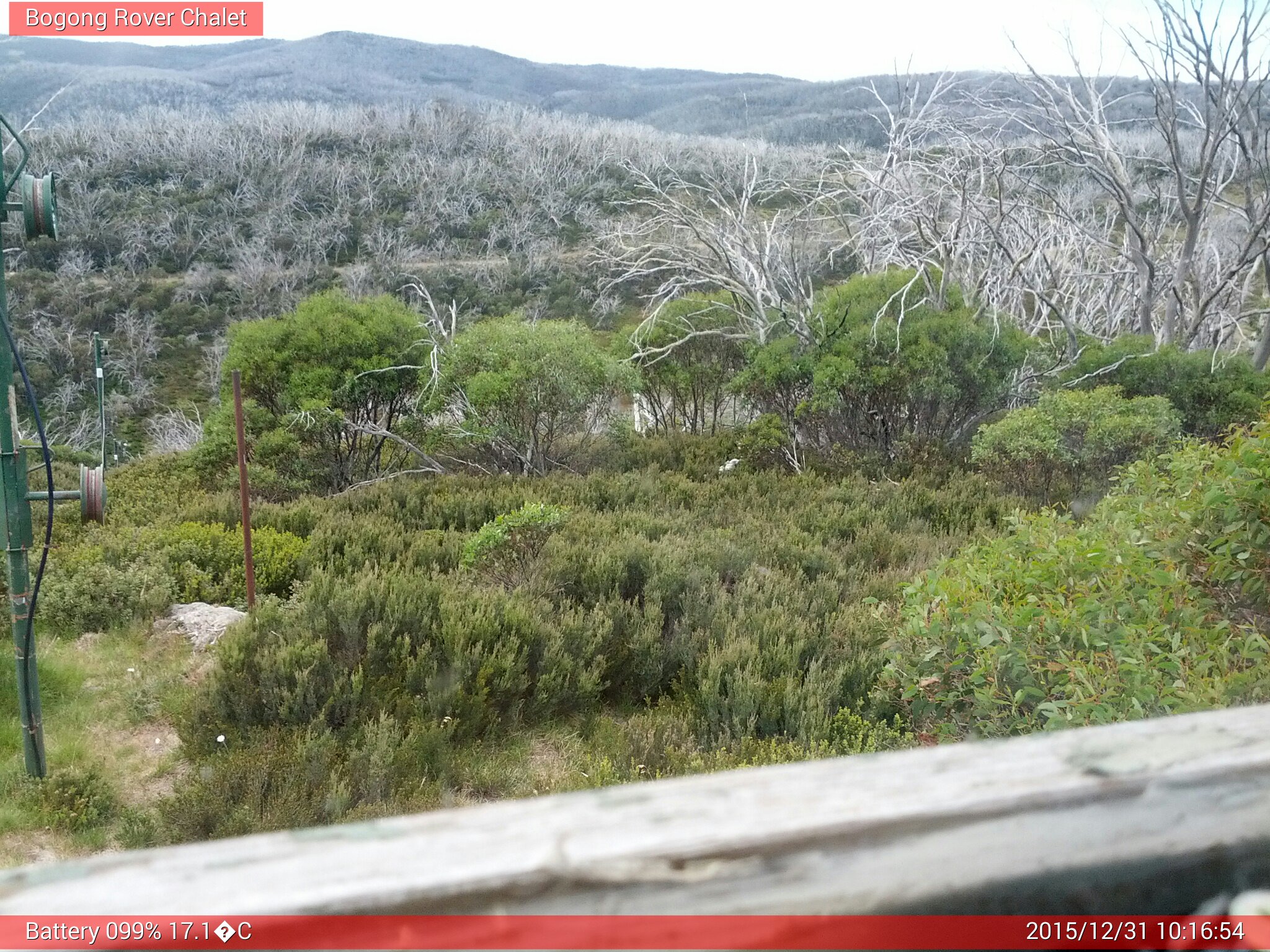 Bogong Web Cam 10:16am Thursday 31st of December 2015