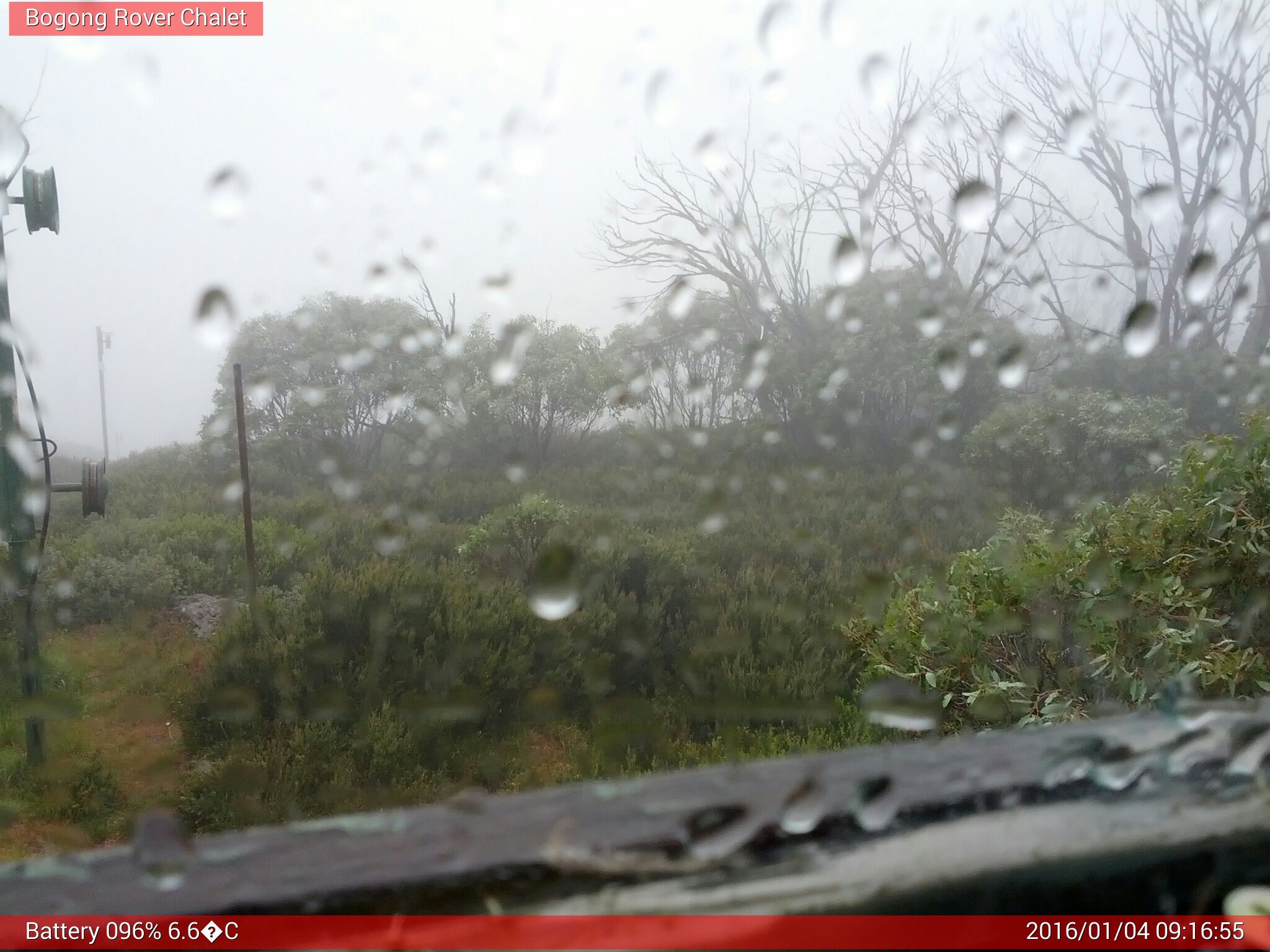 Bogong Web Cam 9:16am Monday 4th of January 2016