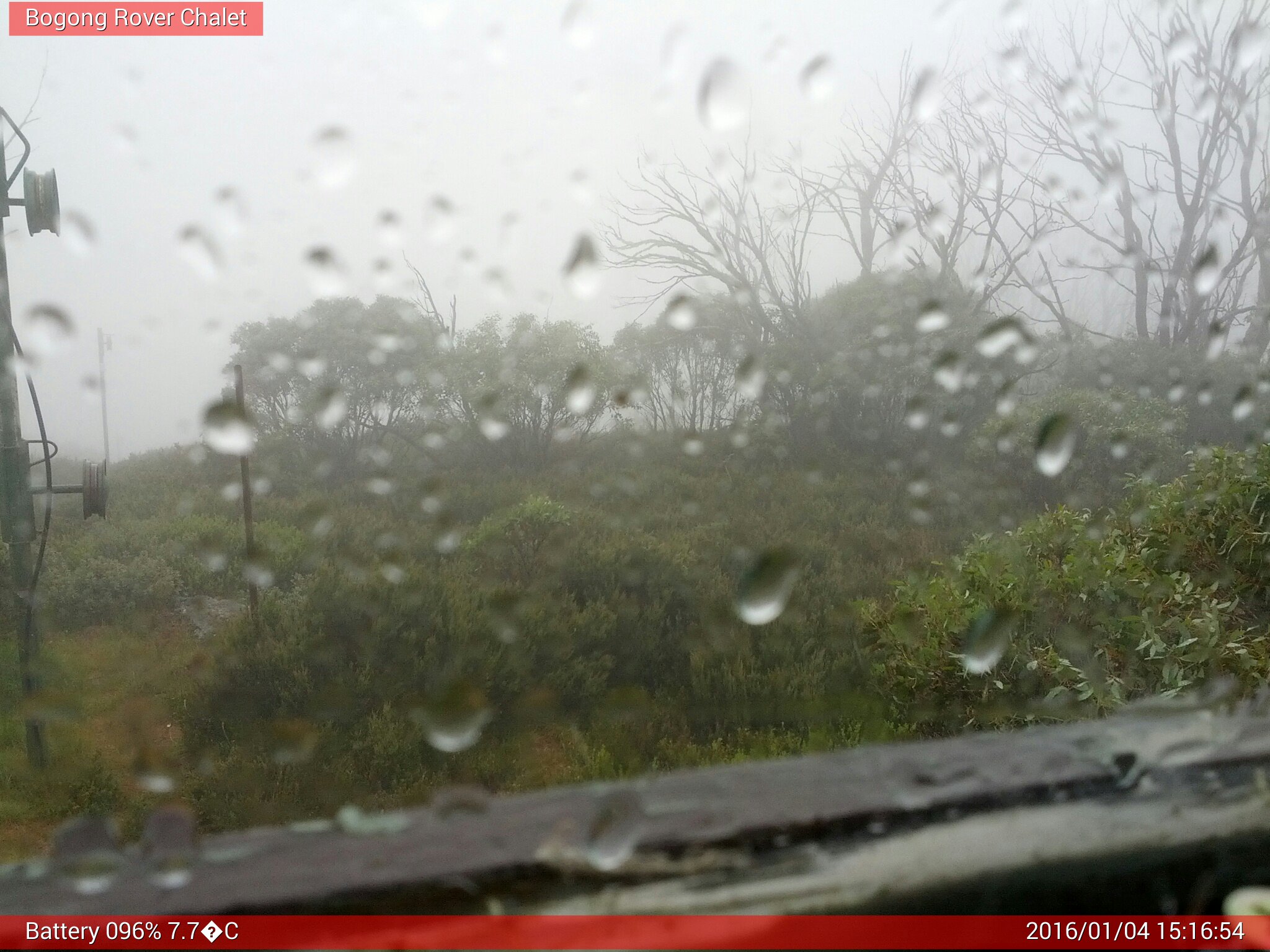 Bogong Web Cam 3:16pm Monday 4th of January 2016