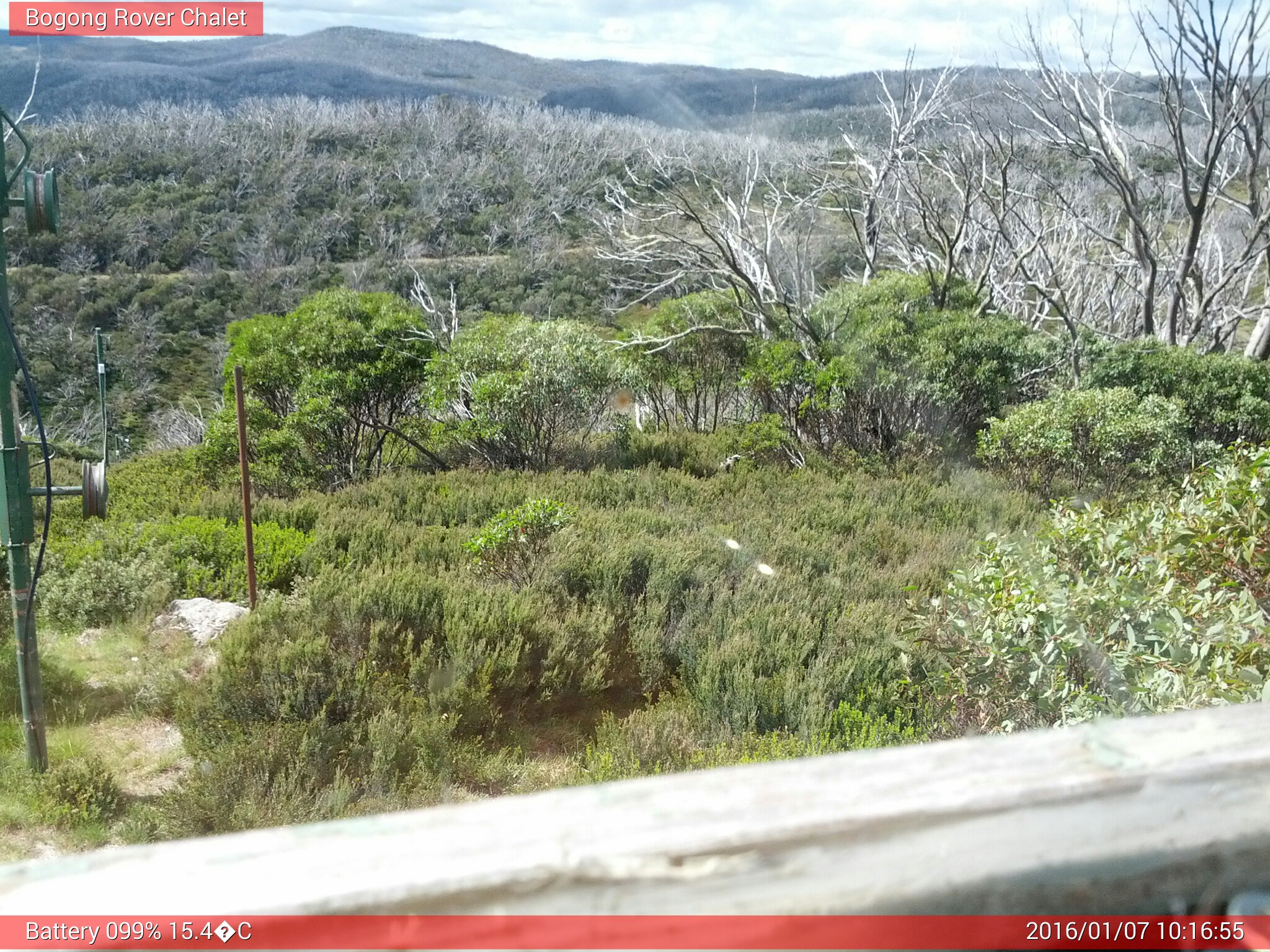 Bogong Web Cam 10:16am Thursday 7th of January 2016