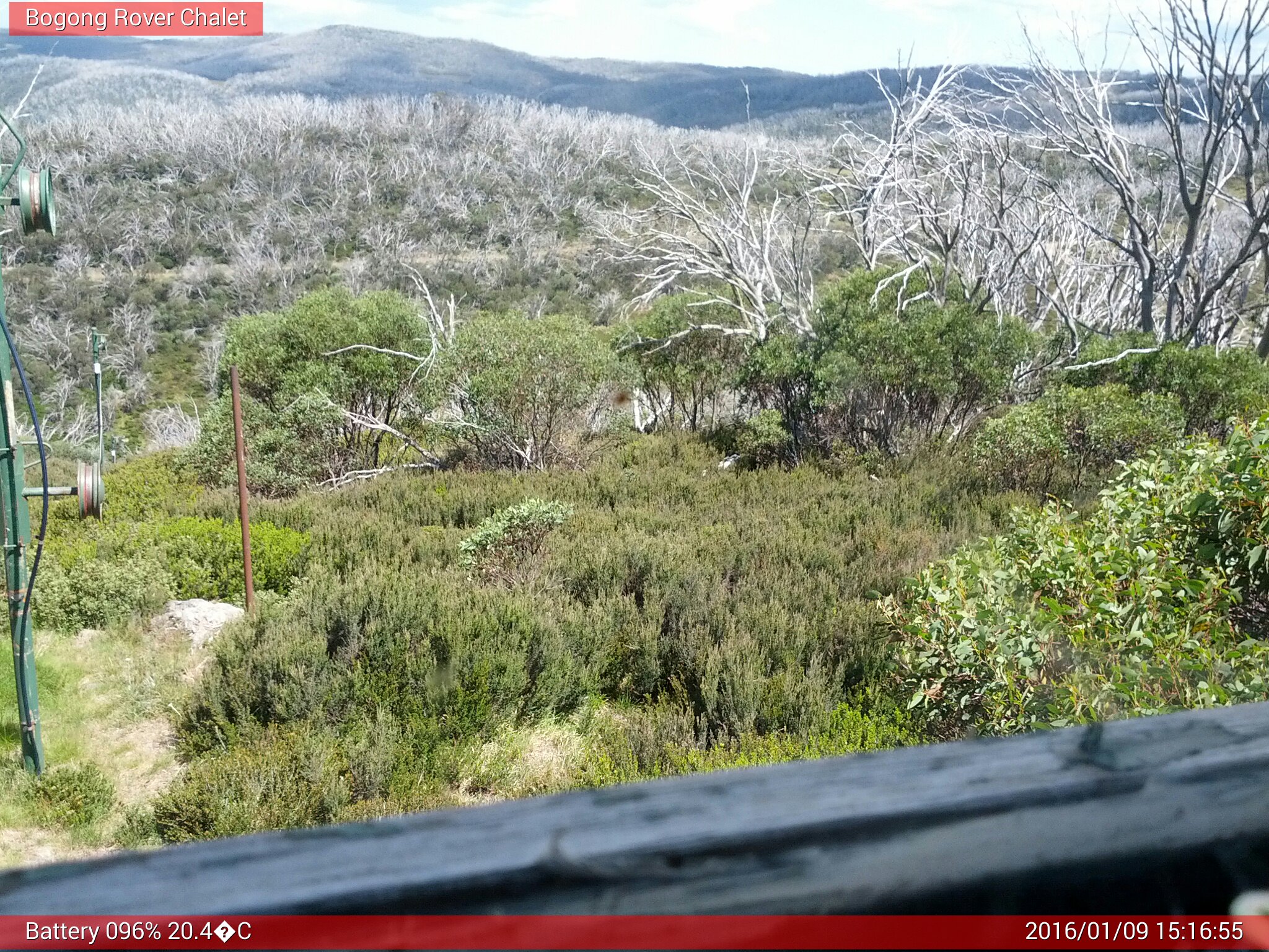 Bogong Web Cam 3:16pm Saturday 9th of January 2016