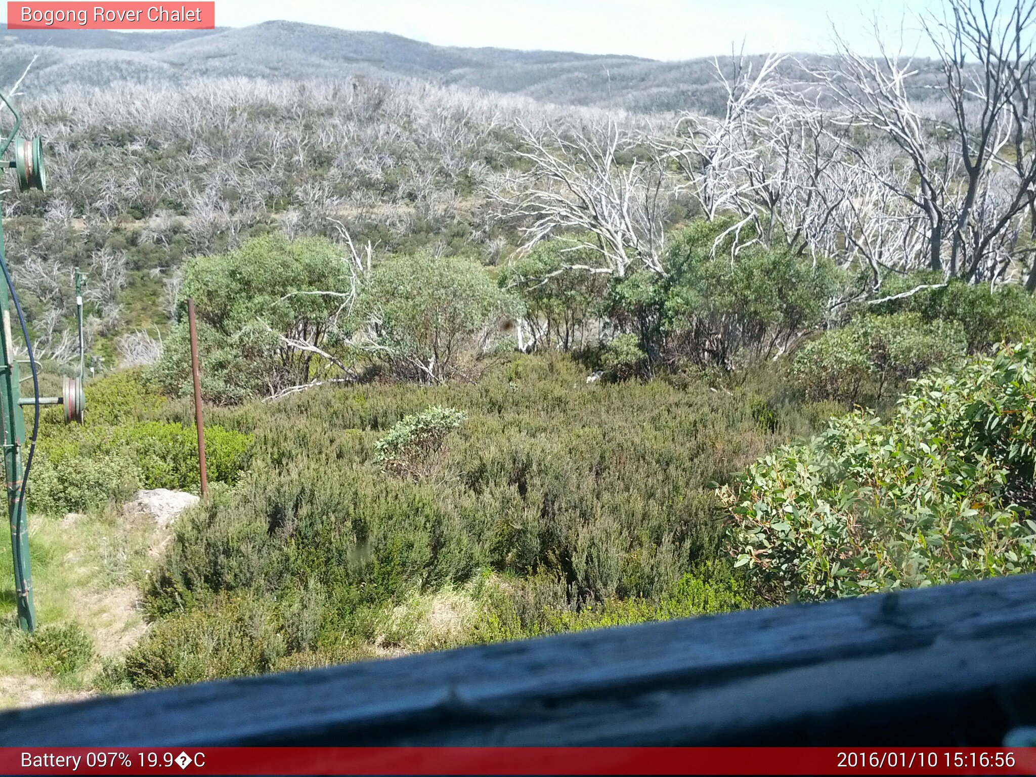 Bogong Web Cam 3:16pm Sunday 10th of January 2016