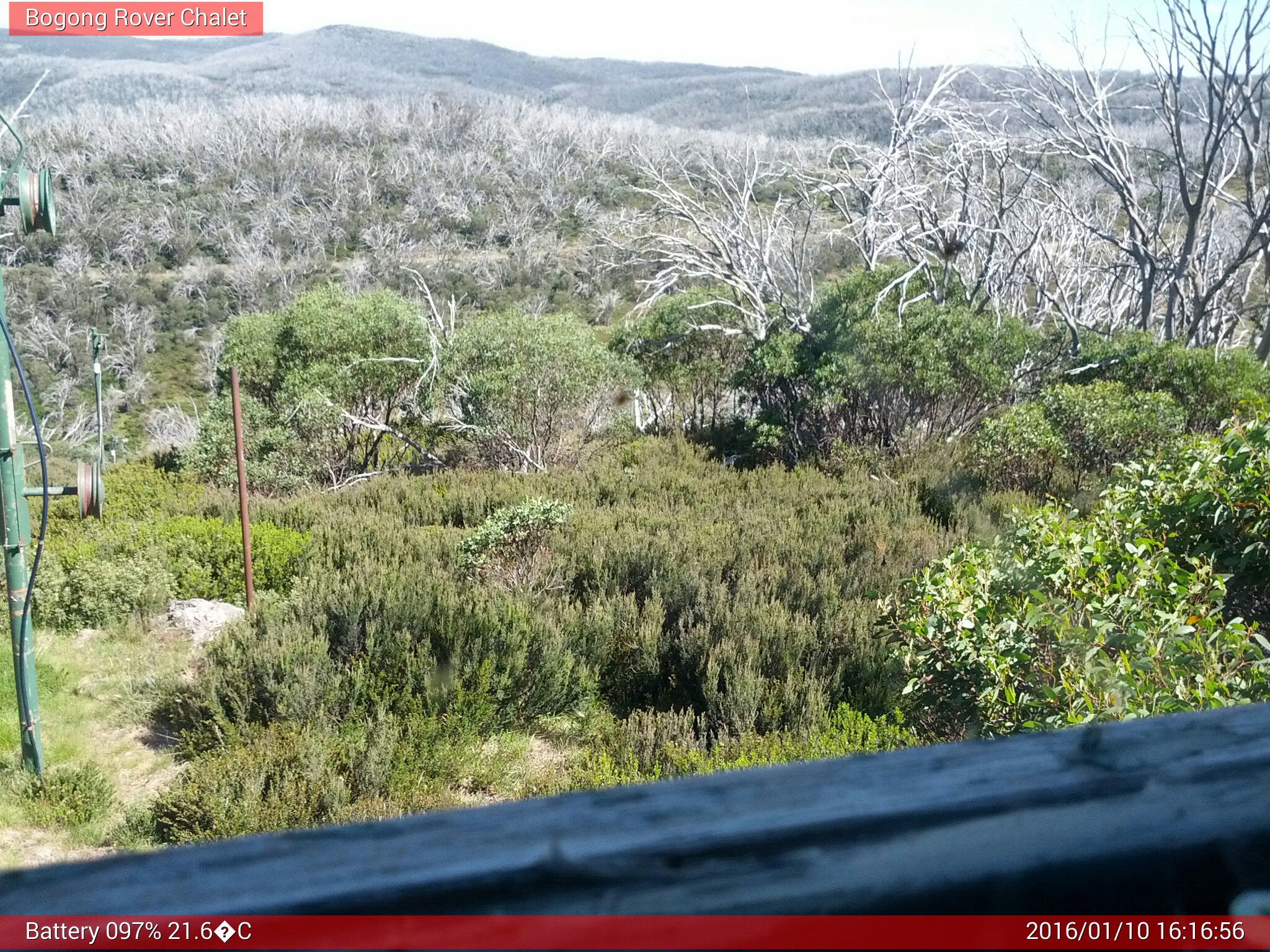 Bogong Web Cam 4:16pm Sunday 10th of January 2016