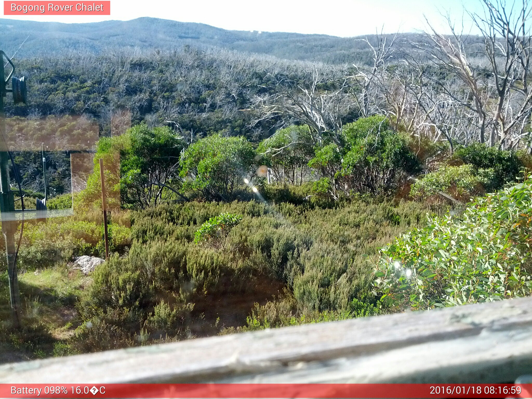 Bogong Web Cam 8:16am Monday 18th of January 2016