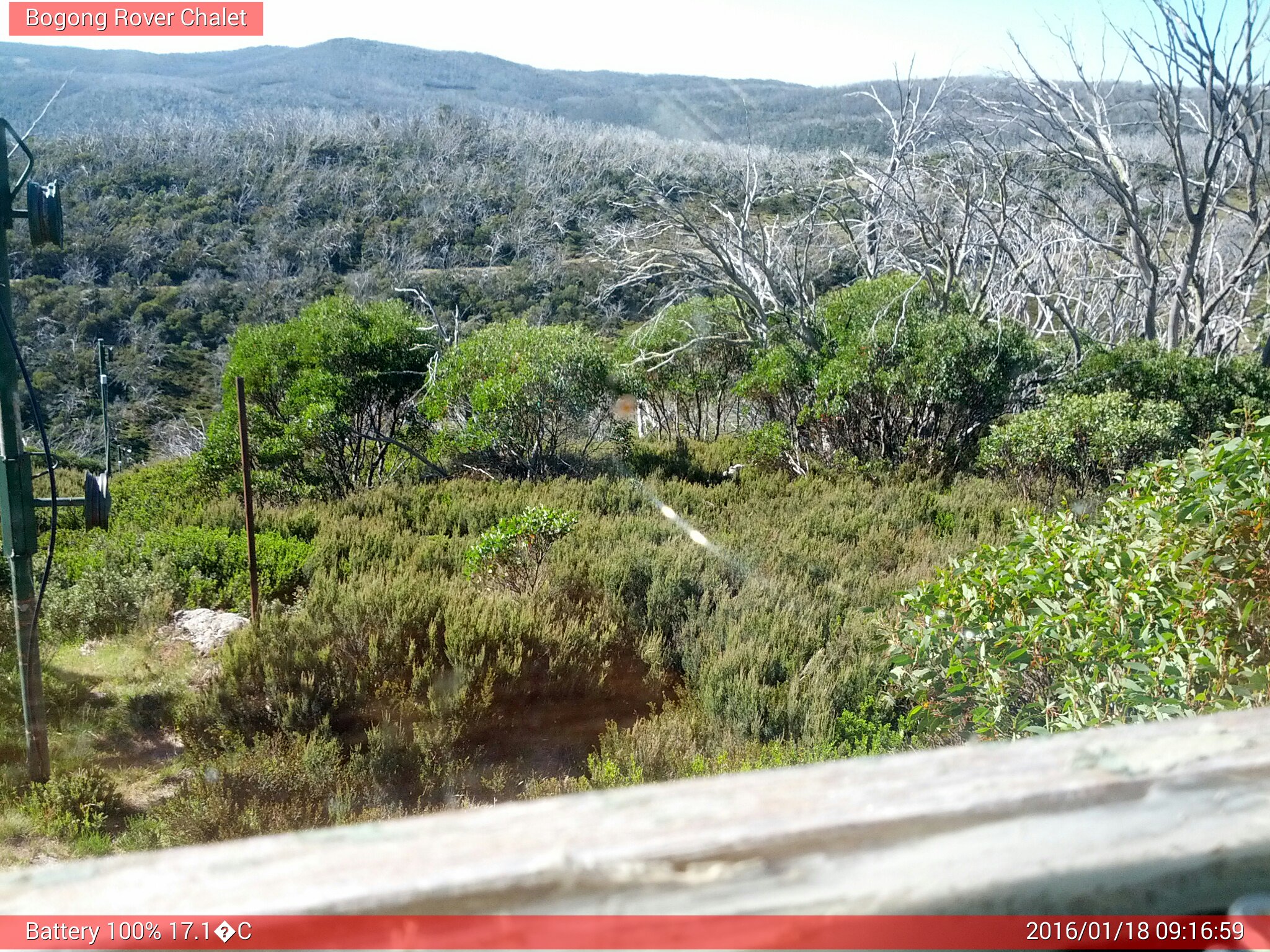 Bogong Web Cam 9:16am Monday 18th of January 2016