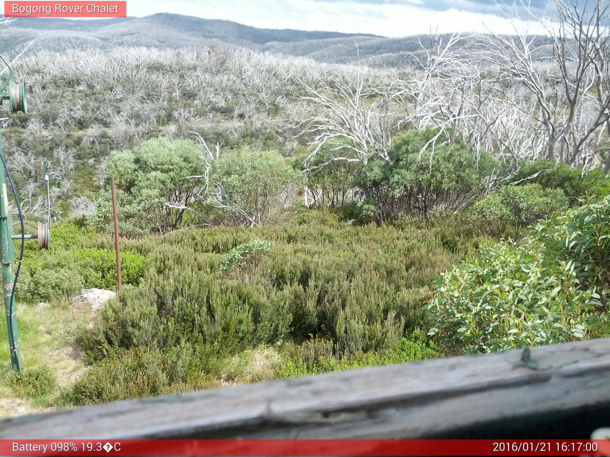 Bogong Web Cam 4:16pm Thursday 21st of January 2016