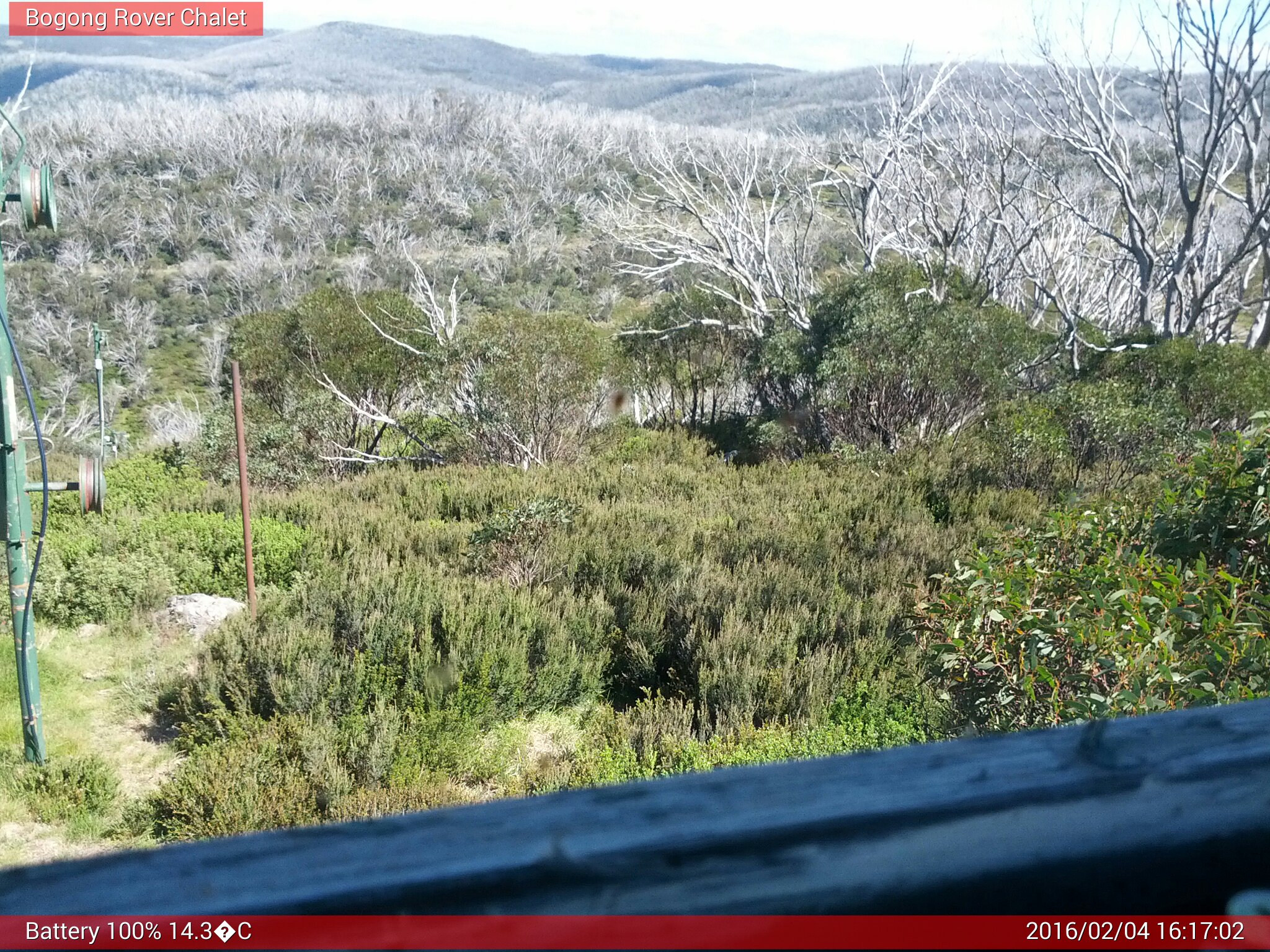 Bogong Web Cam 4:17pm Thursday 4th of February 2016