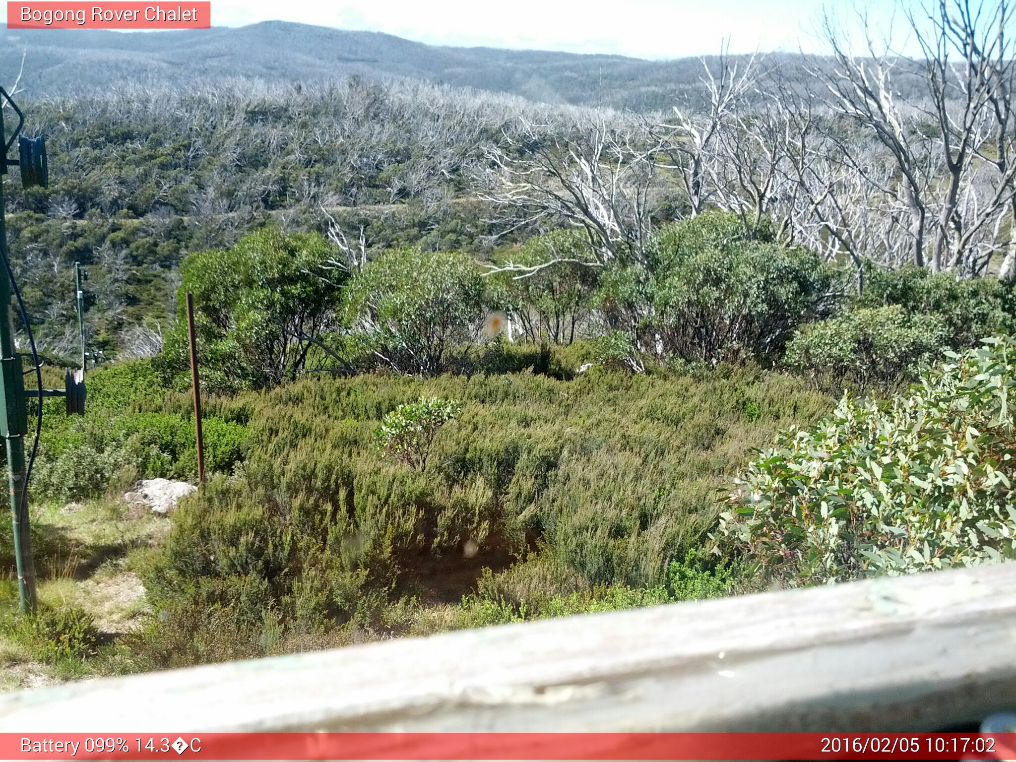 Bogong Web Cam 10:17am Friday 5th of February 2016