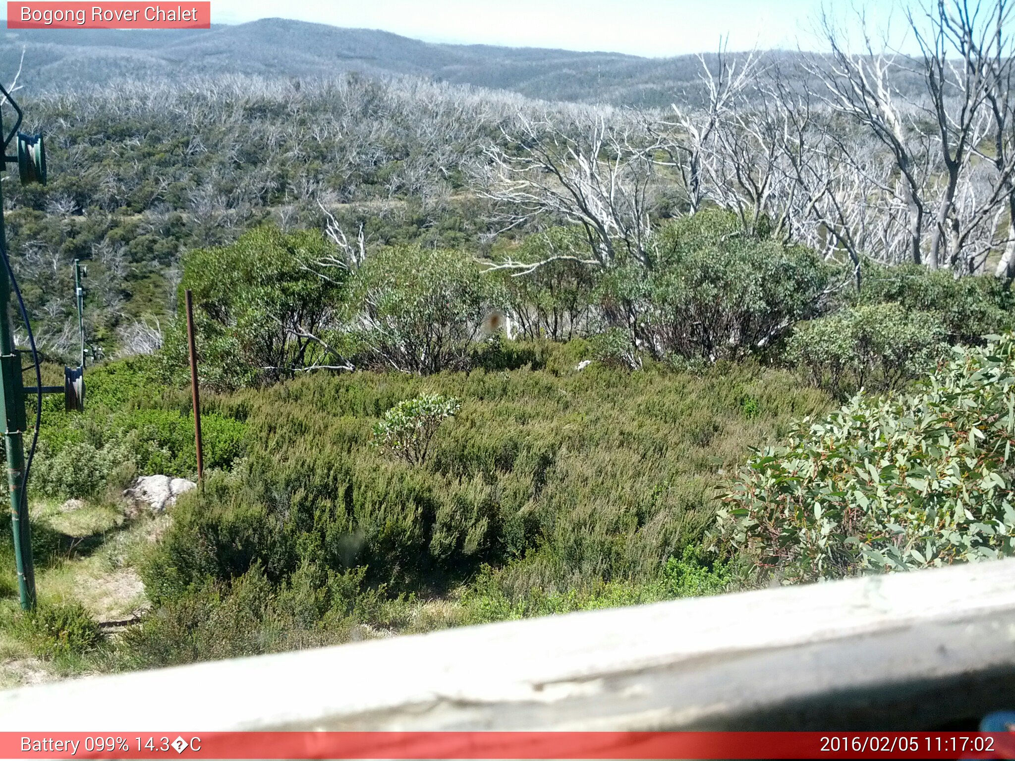 Bogong Web Cam 11:17am Friday 5th of February 2016