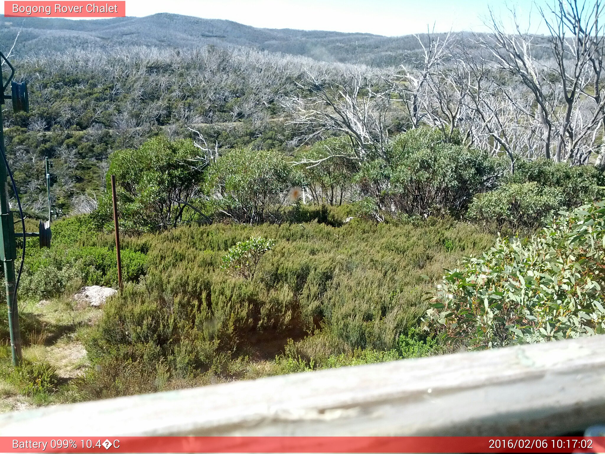 Bogong Web Cam 10:17am Saturday 6th of February 2016