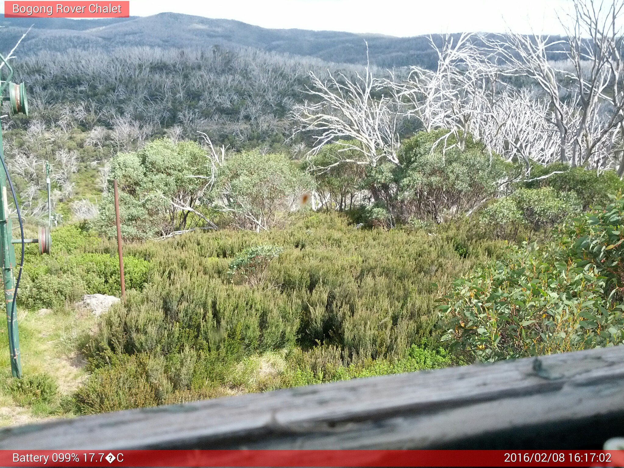 Bogong Web Cam 4:17pm Monday 8th of February 2016