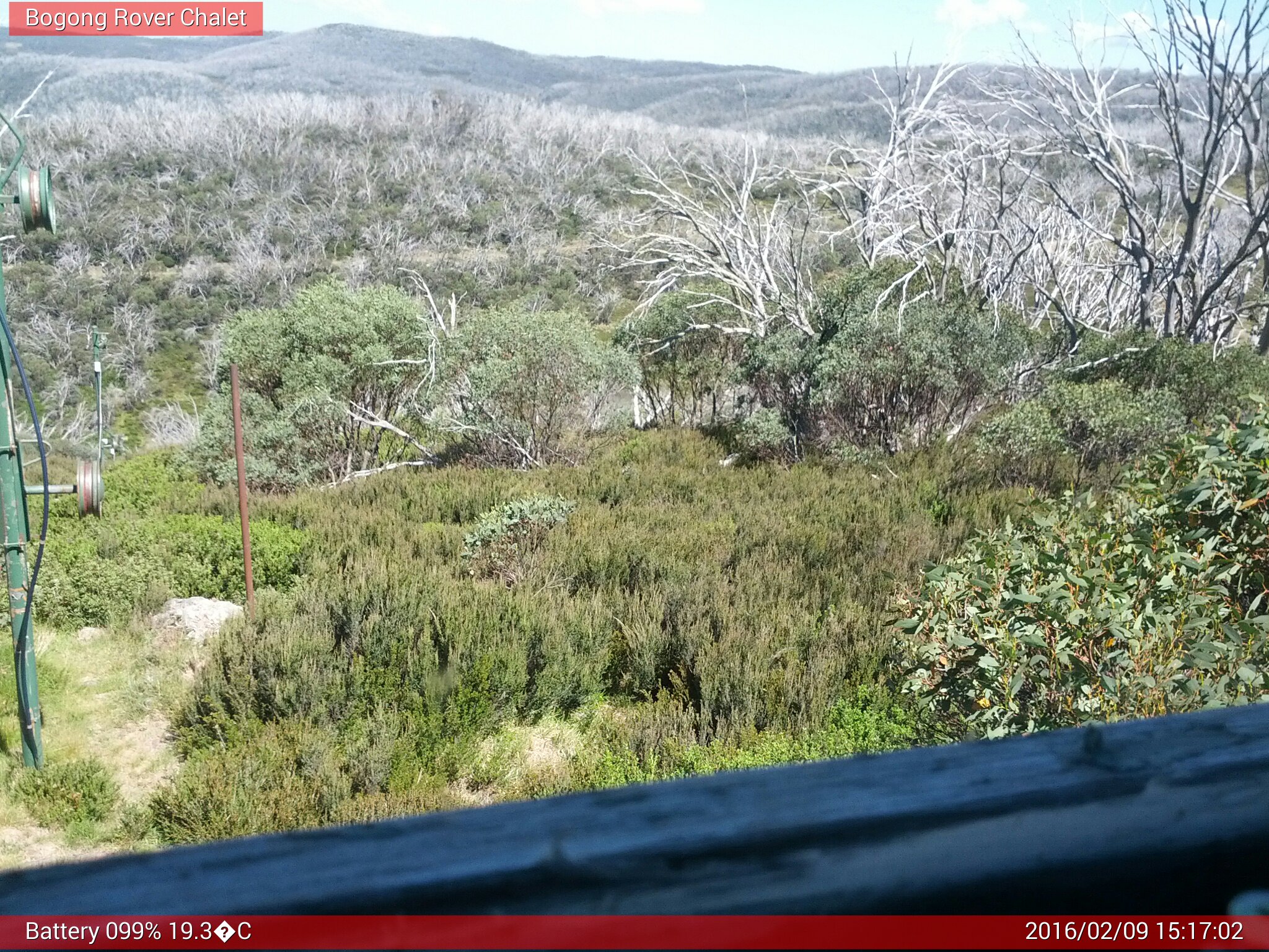 Bogong Web Cam 3:17pm Tuesday 9th of February 2016