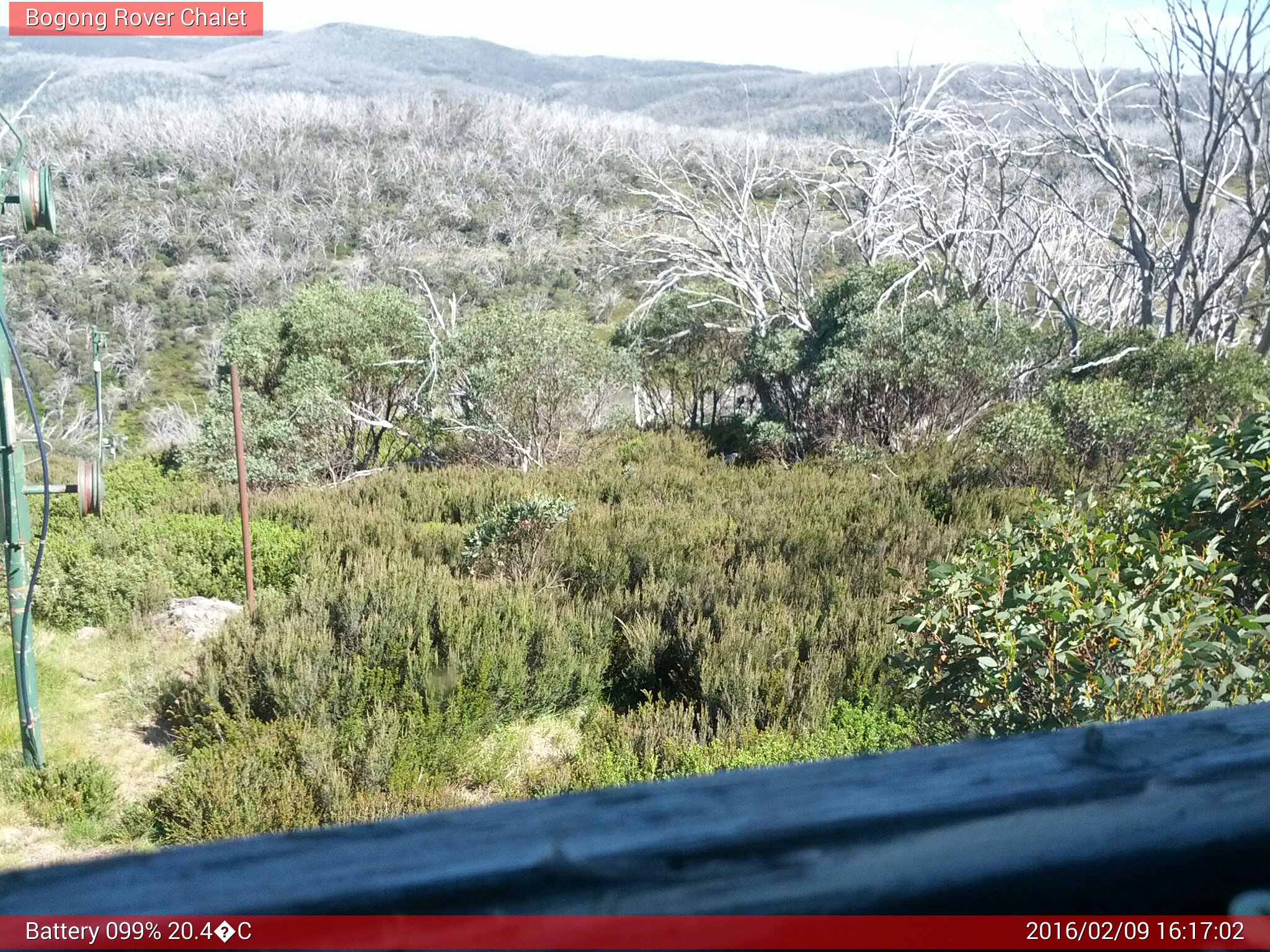 Bogong Web Cam 4:17pm Tuesday 9th of February 2016