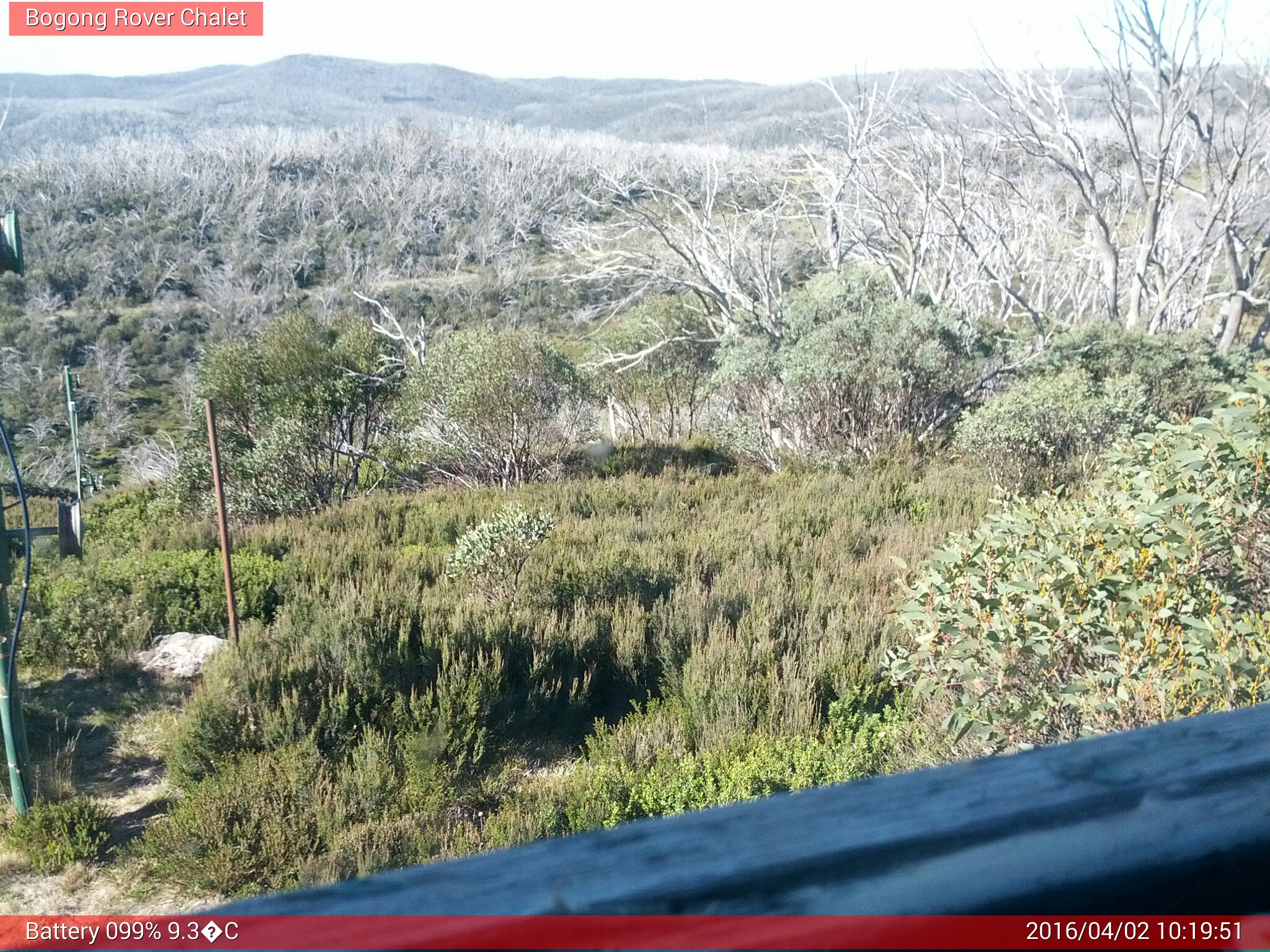 Bogong Web Cam 10:19am Saturday 2nd of April 2016