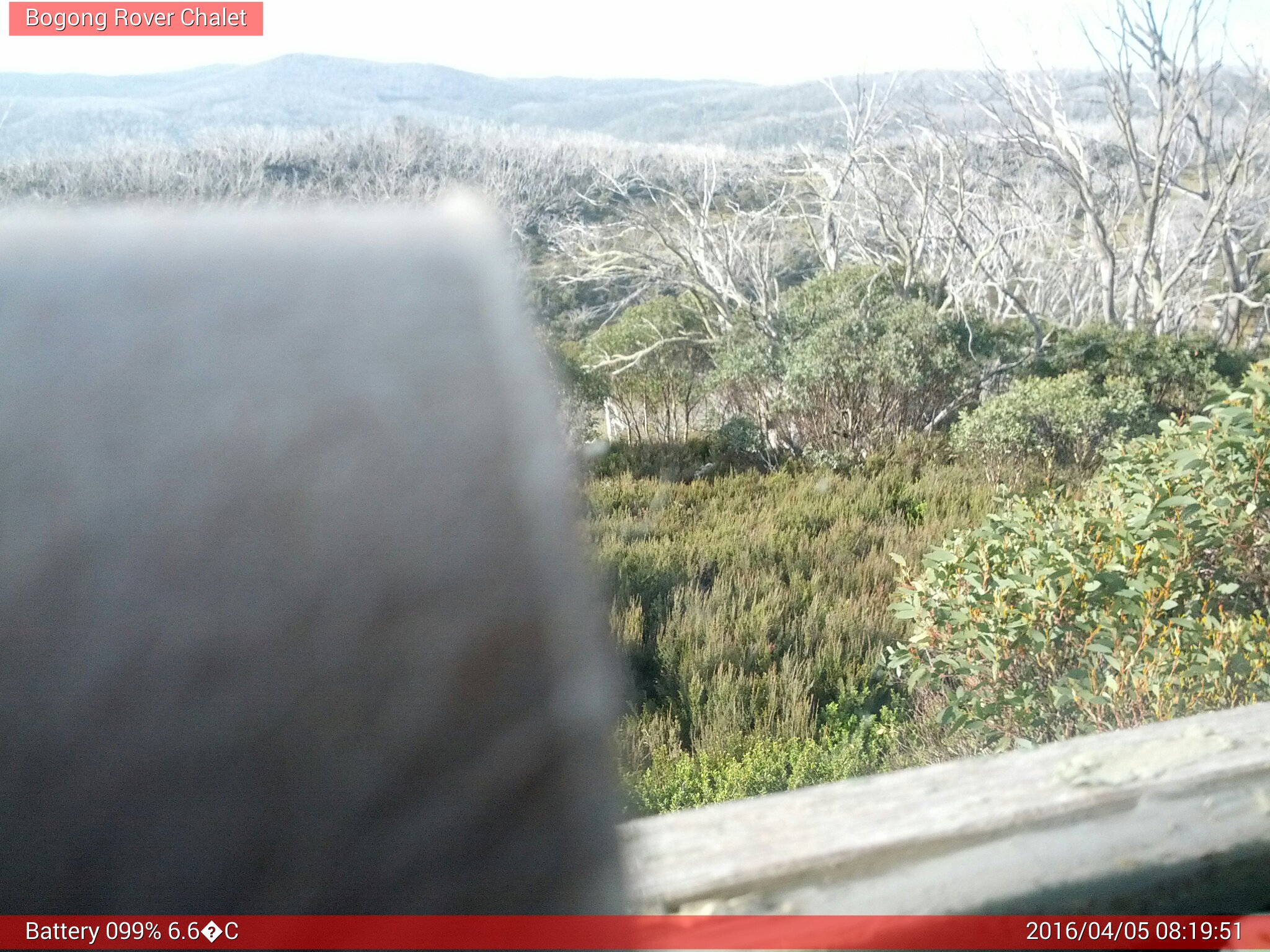 Bogong Web Cam 8:19am Tuesday 5th of April 2016