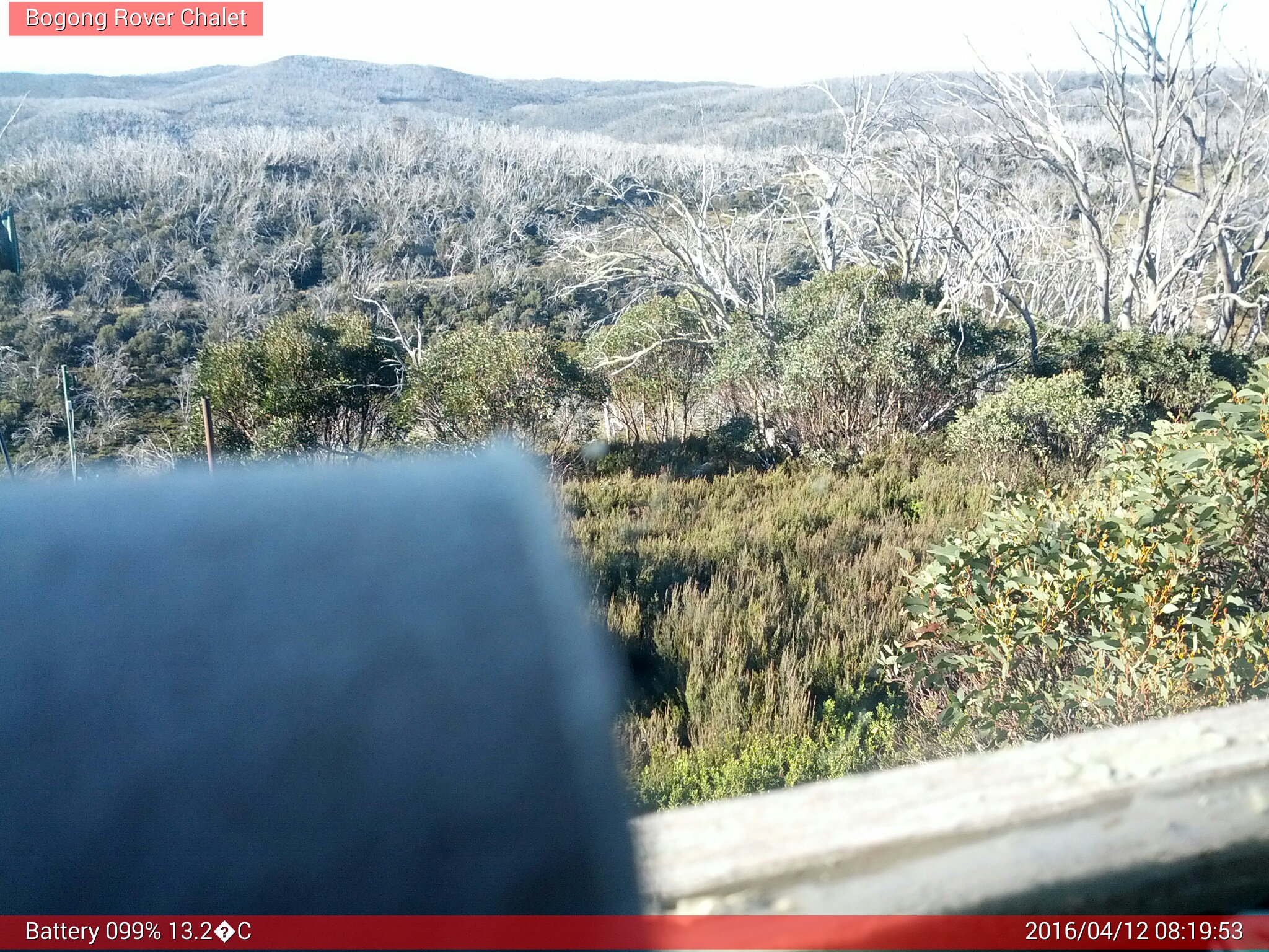 Bogong Web Cam 8:19am Tuesday 12th of April 2016