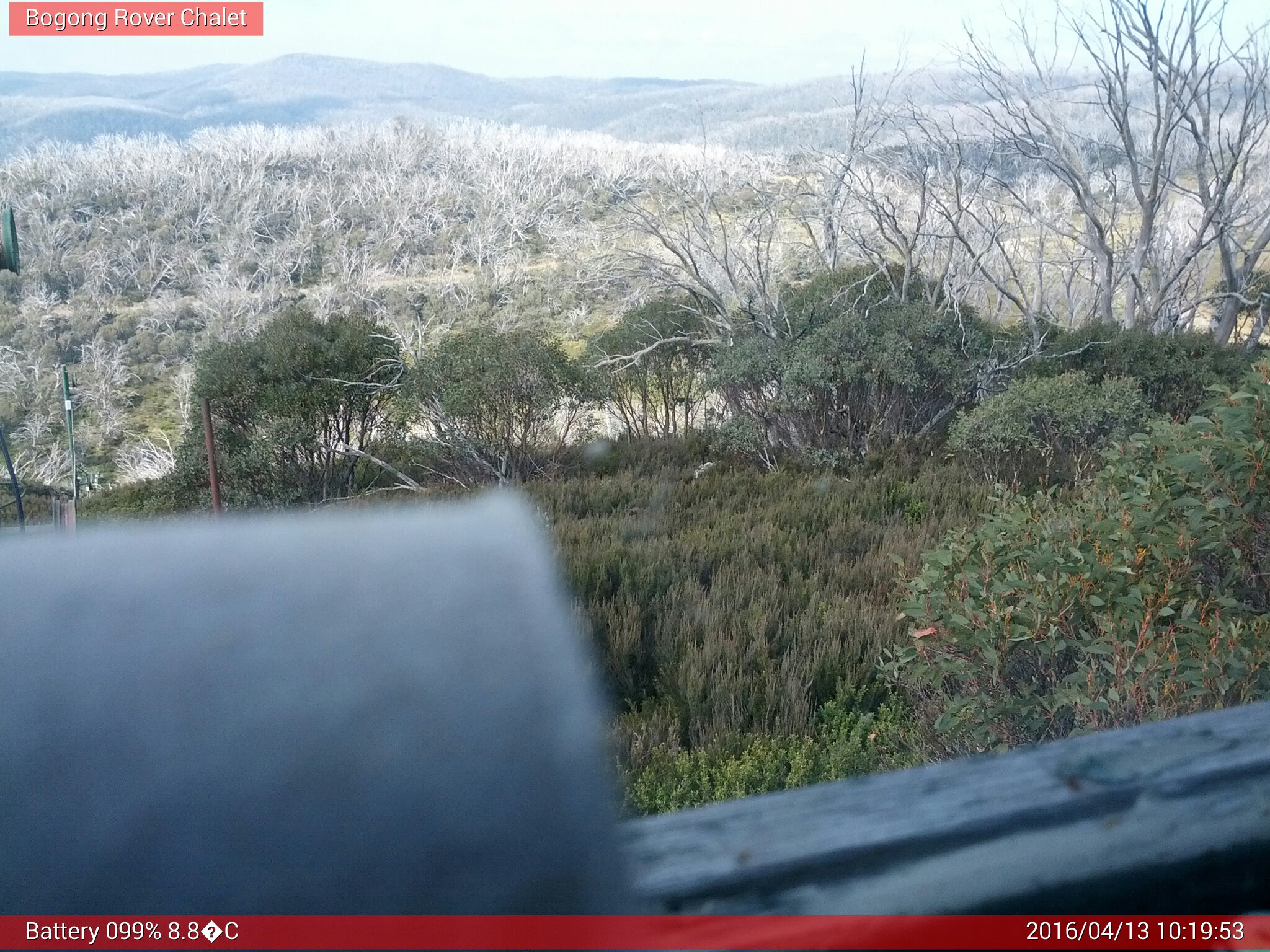 Bogong Web Cam 10:19am Wednesday 13th of April 2016