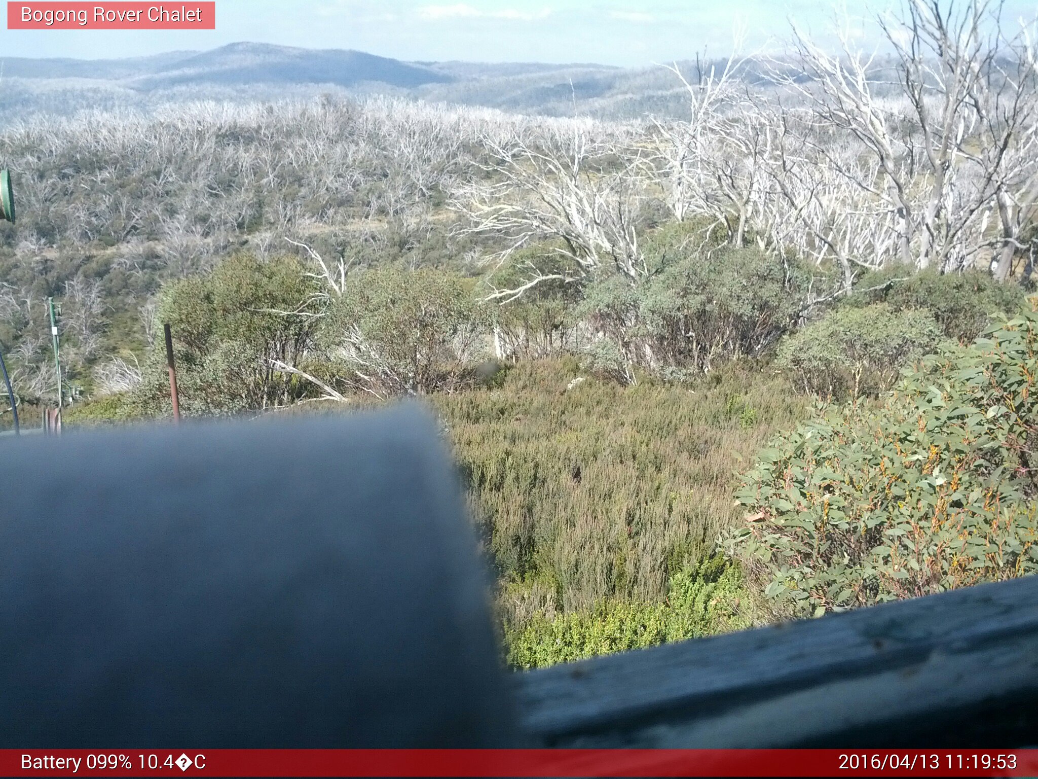 Bogong Web Cam 11:19am Wednesday 13th of April 2016