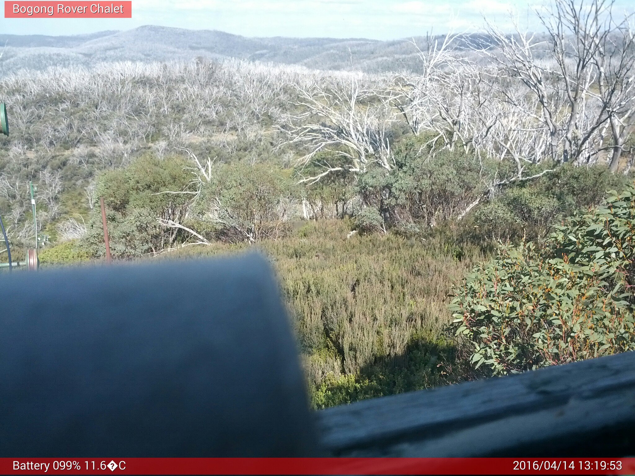 Bogong Web Cam 1:19pm Thursday 14th of April 2016