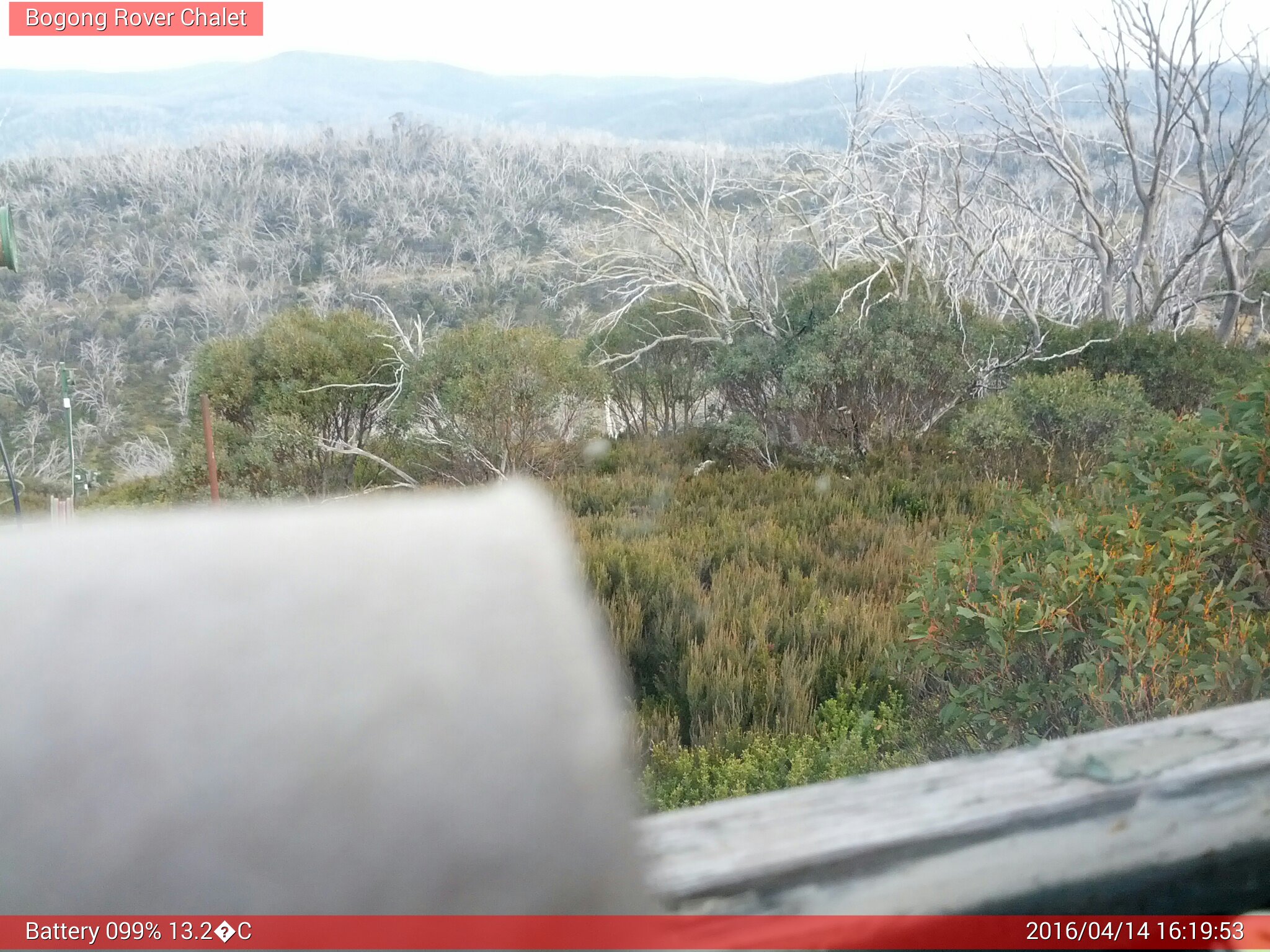 Bogong Web Cam 4:19pm Thursday 14th of April 2016