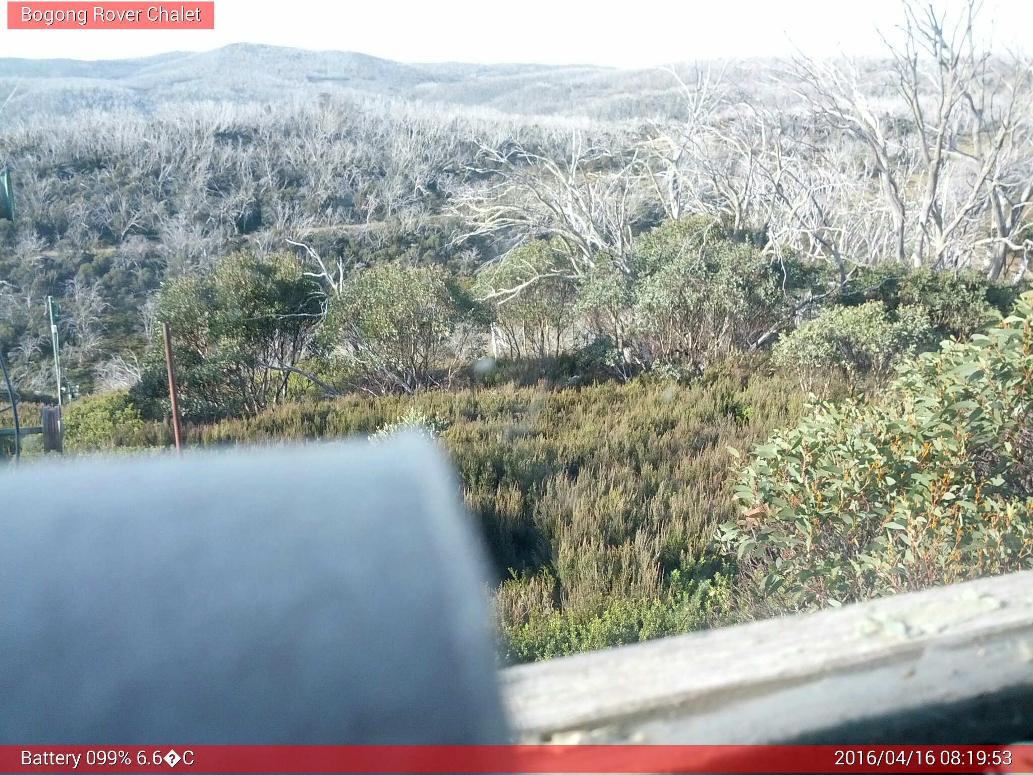 Bogong Web Cam 8:19am Saturday 16th of April 2016