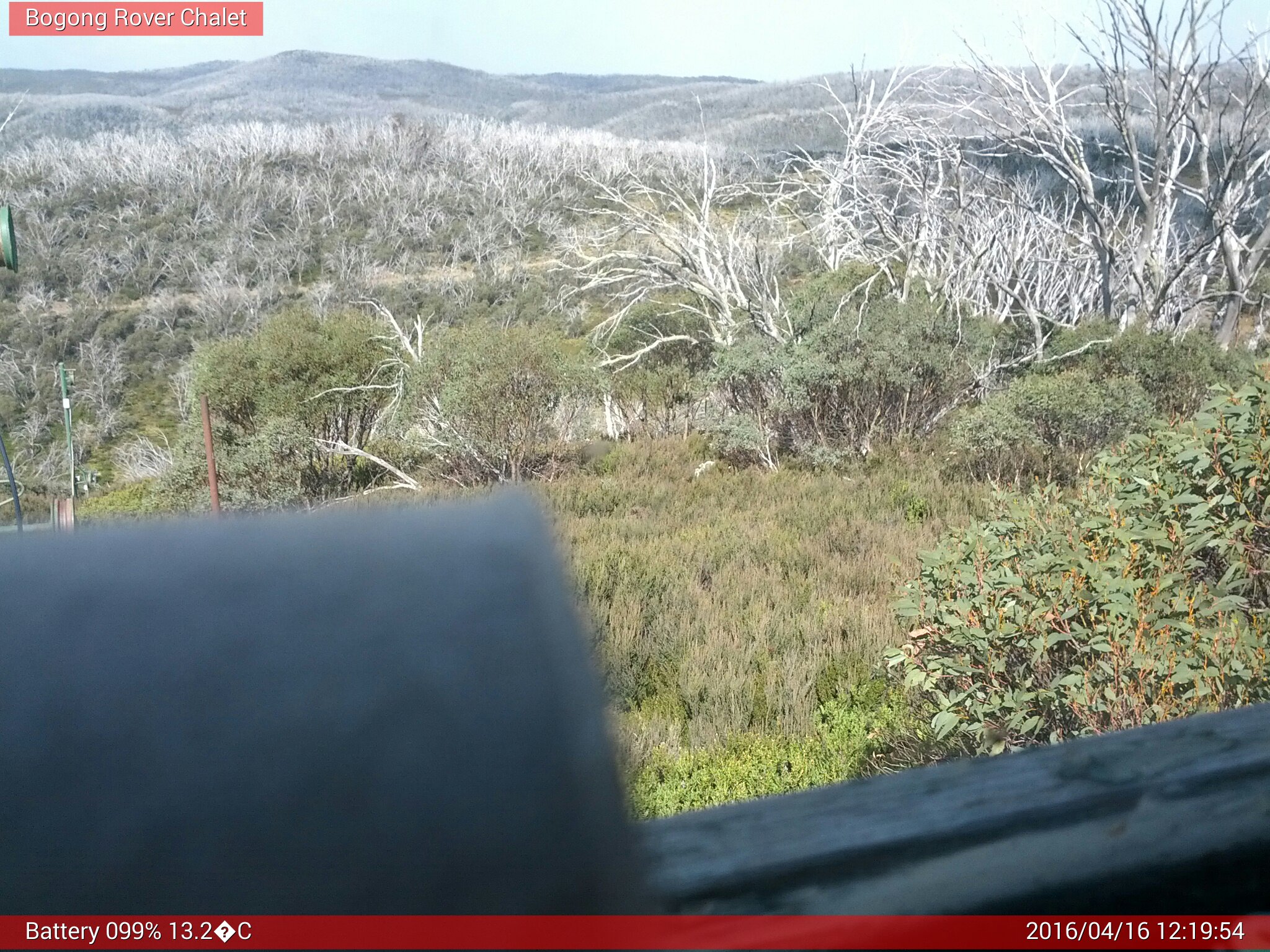 Bogong Web Cam 12:19pm Saturday 16th of April 2016