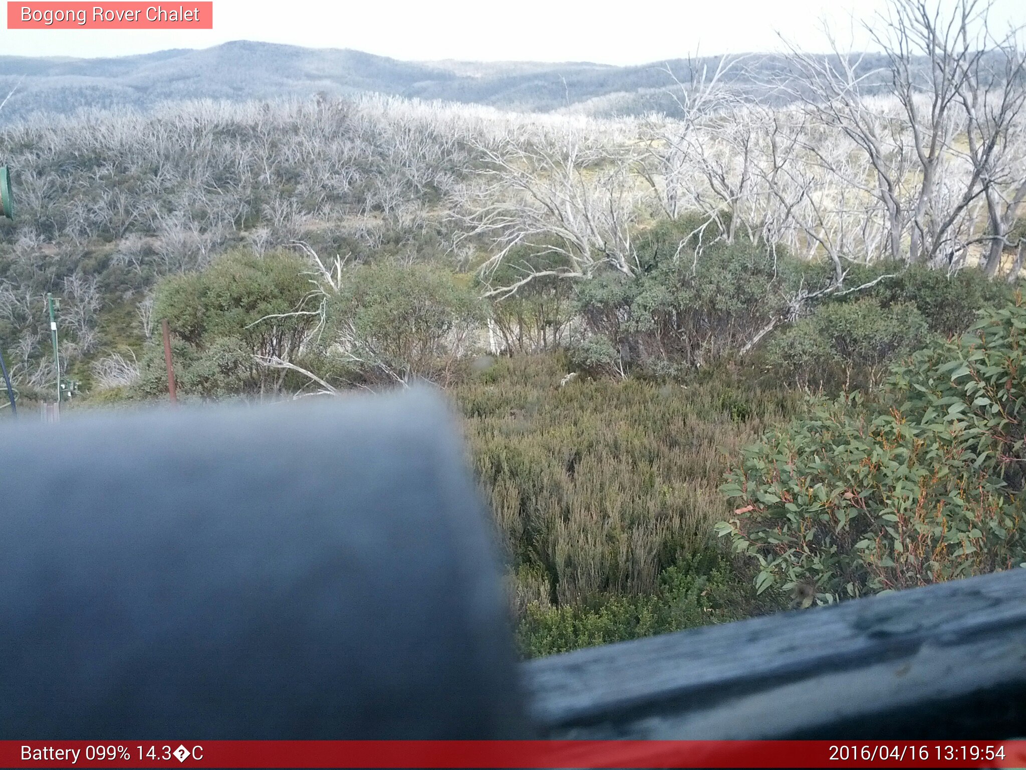 Bogong Web Cam 1:19pm Saturday 16th of April 2016