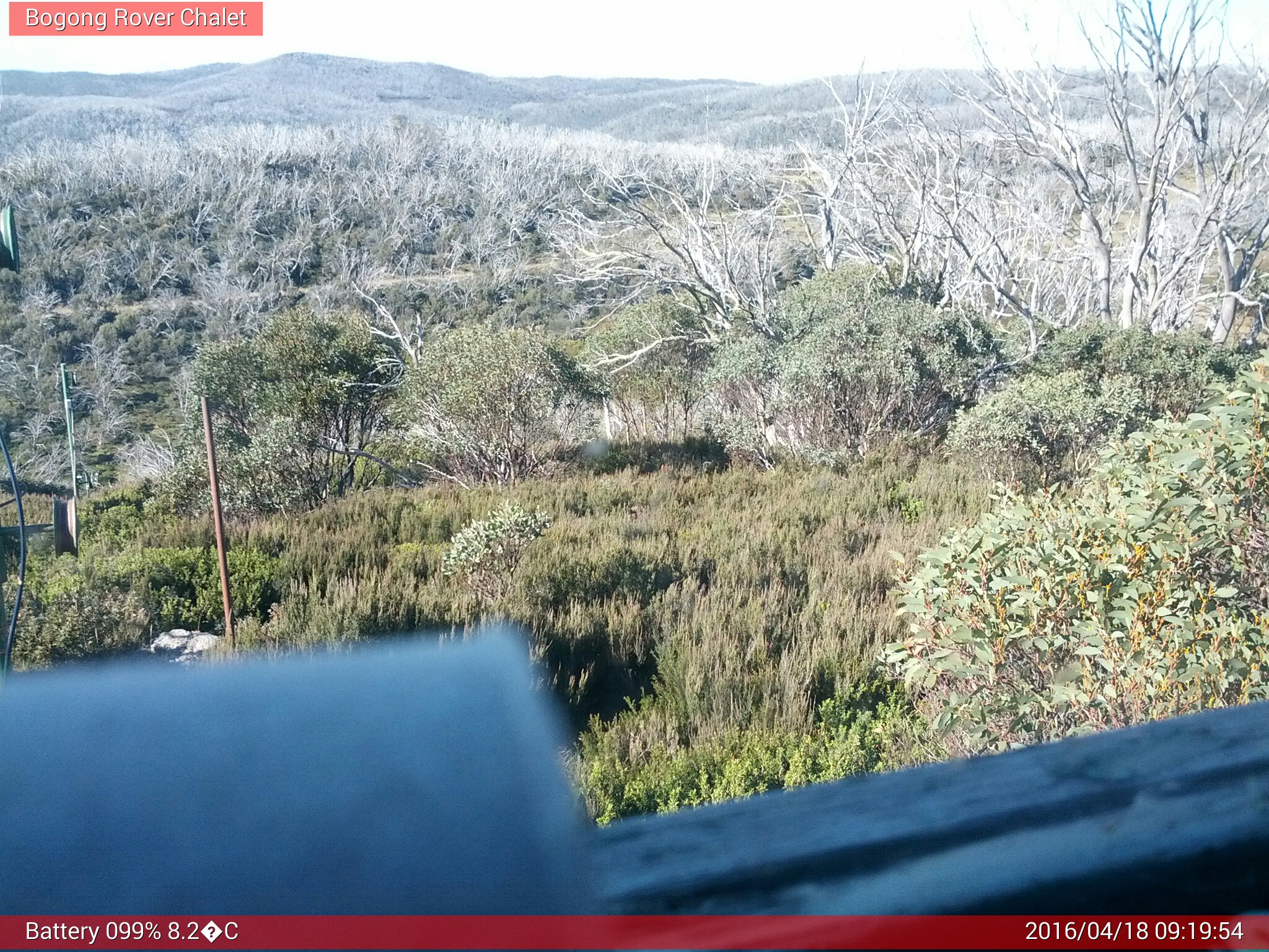 Bogong Web Cam 9:19am Monday 18th of April 2016