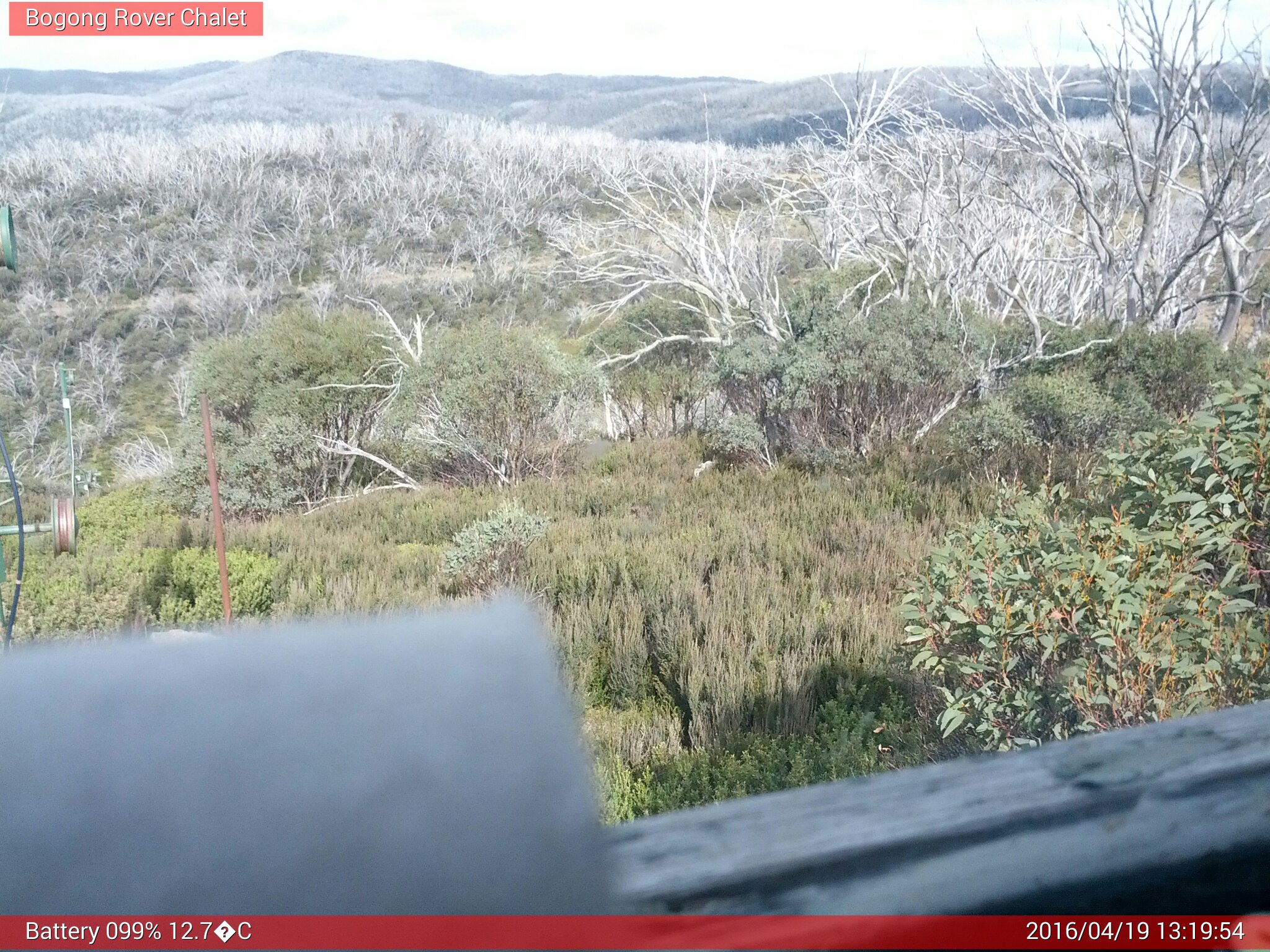 Bogong Web Cam 1:19pm Tuesday 19th of April 2016