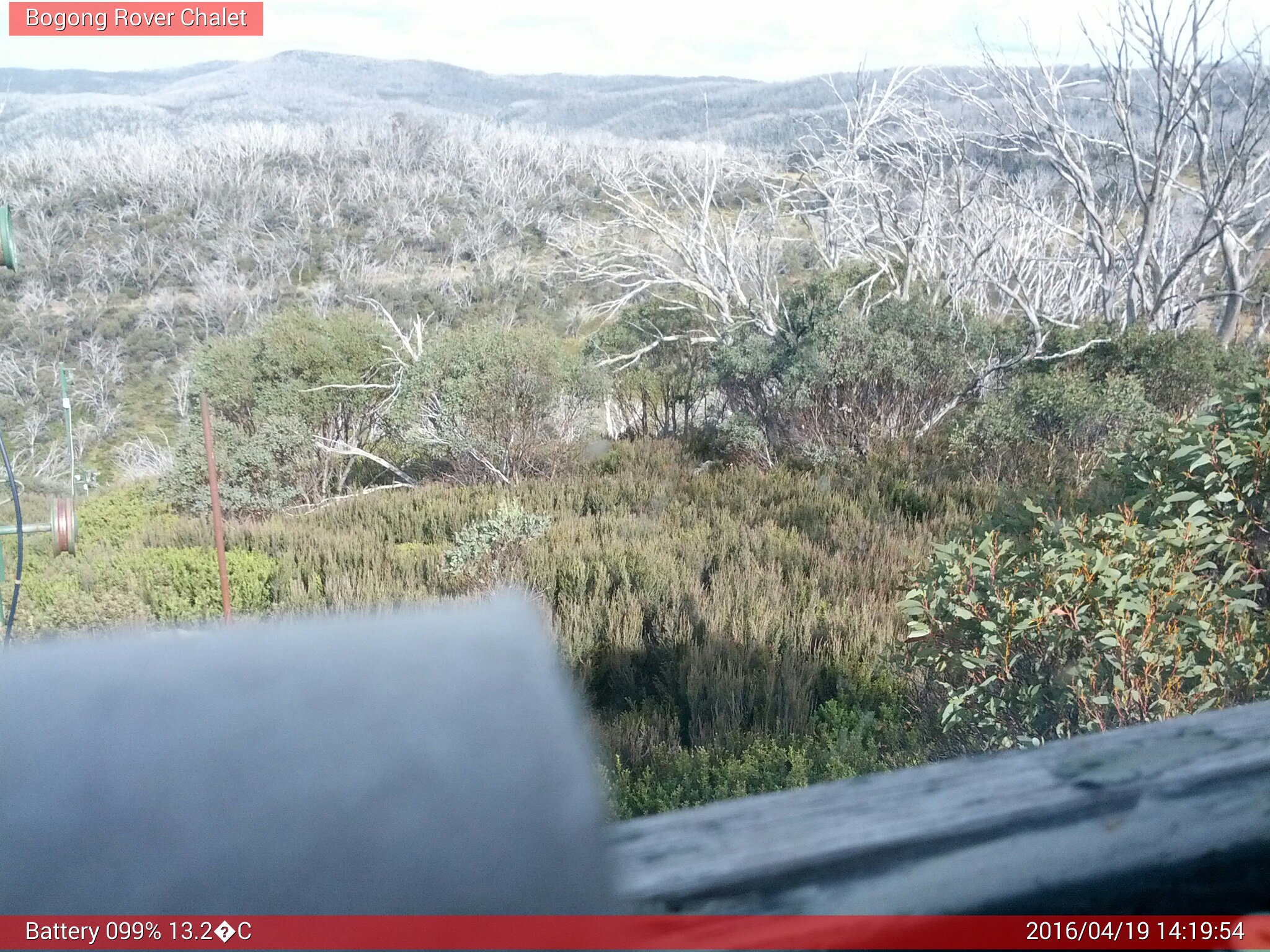 Bogong Web Cam 2:19pm Tuesday 19th of April 2016