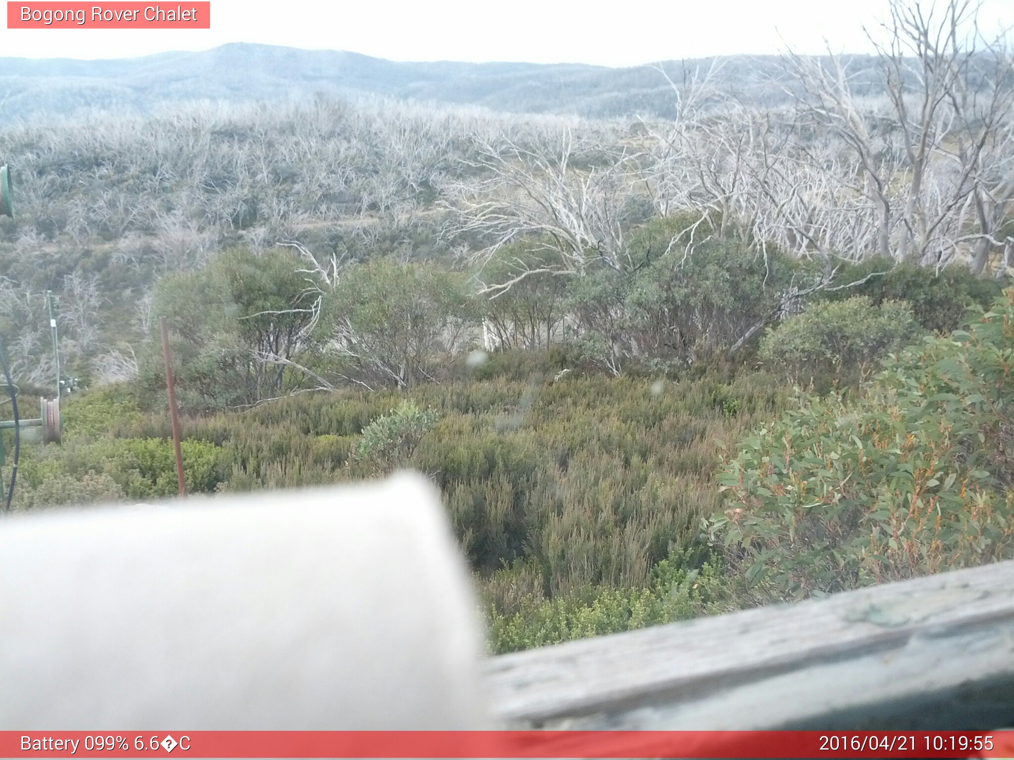 Bogong Web Cam 10:19am Thursday 21st of April 2016