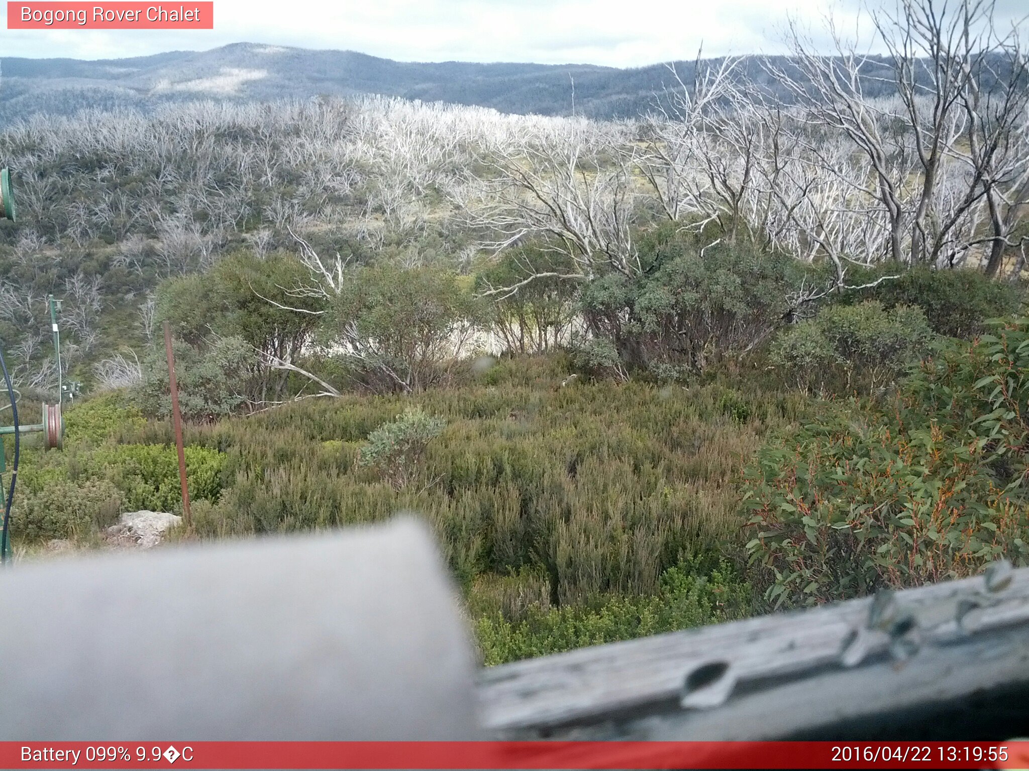 Bogong Web Cam 1:19pm Friday 22nd of April 2016