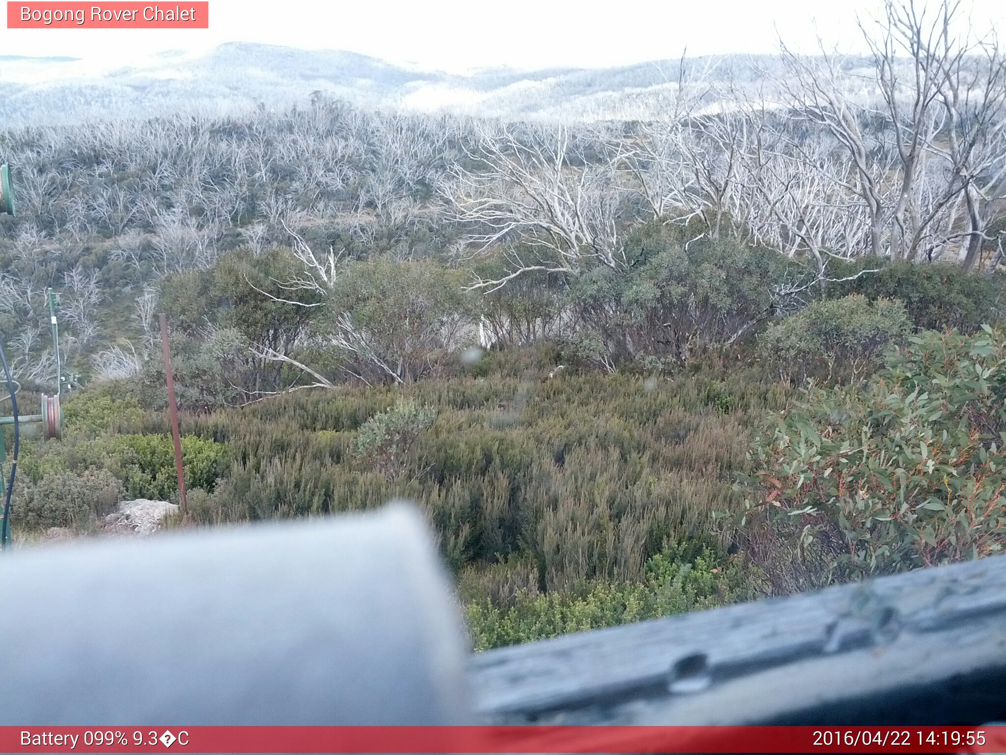 Bogong Web Cam 2:19pm Friday 22nd of April 2016