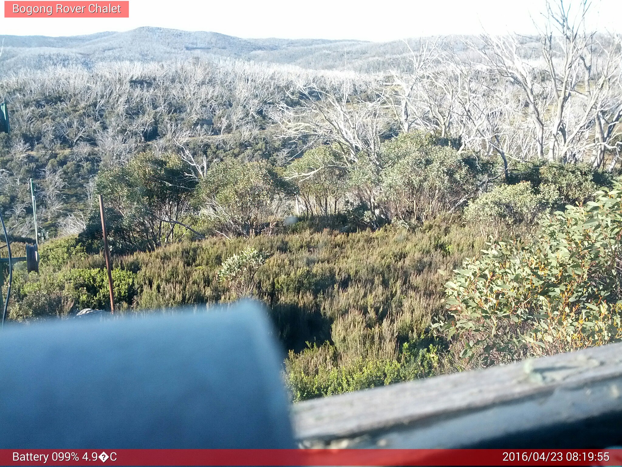 Bogong Web Cam 8:19am Saturday 23rd of April 2016