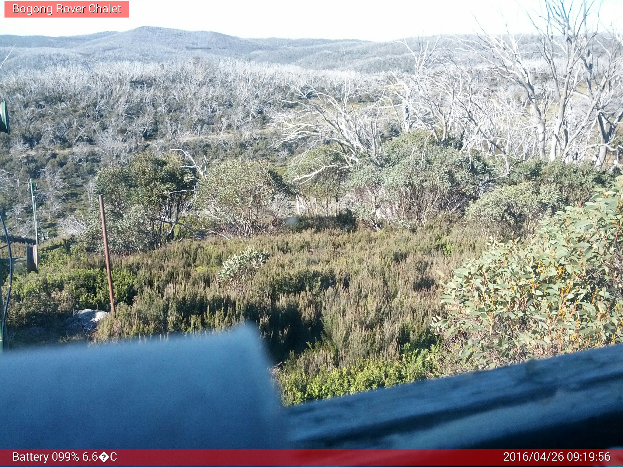 Bogong Web Cam 9:19am Tuesday 26th of April 2016