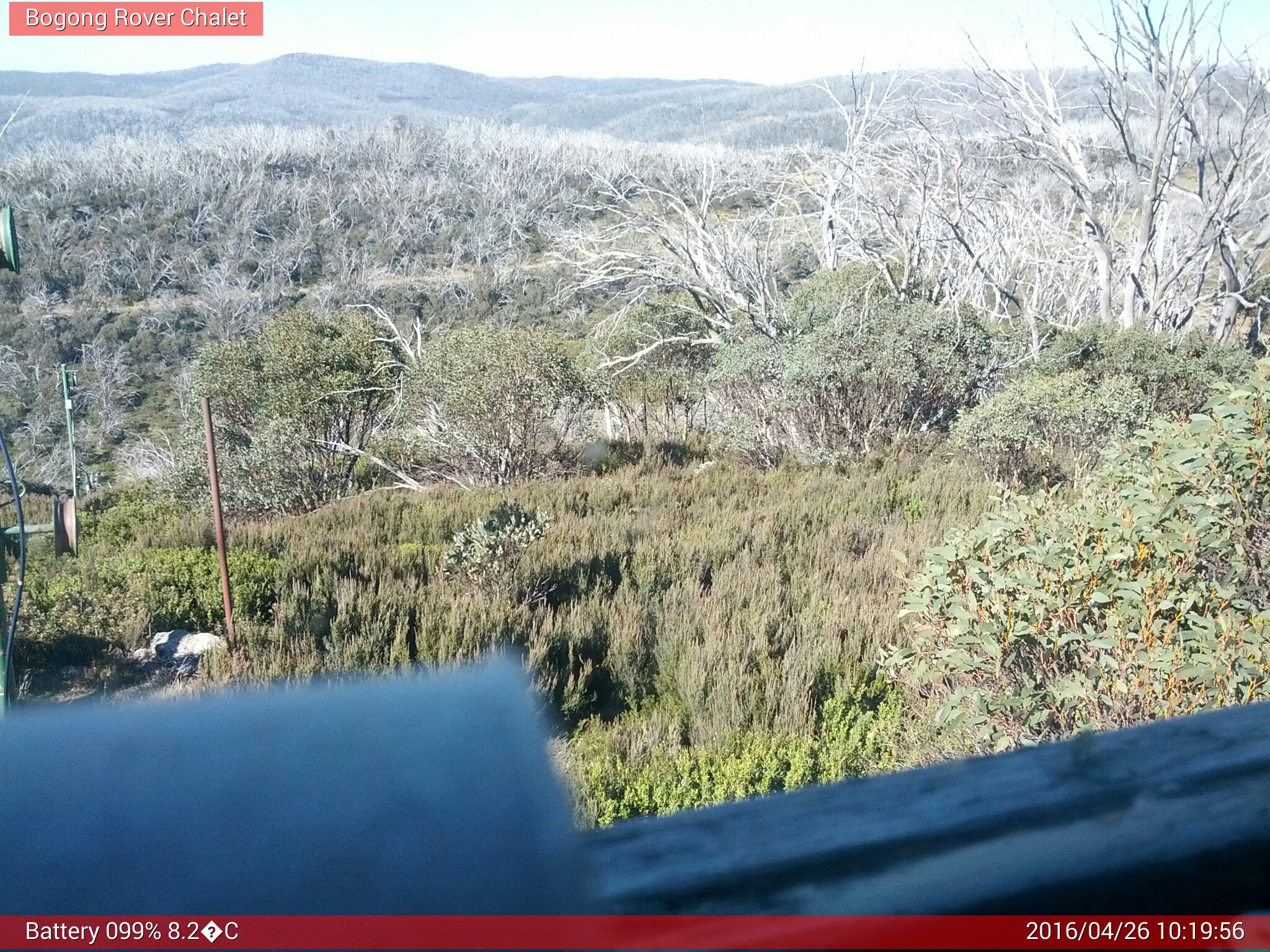 Bogong Web Cam 10:19am Tuesday 26th of April 2016