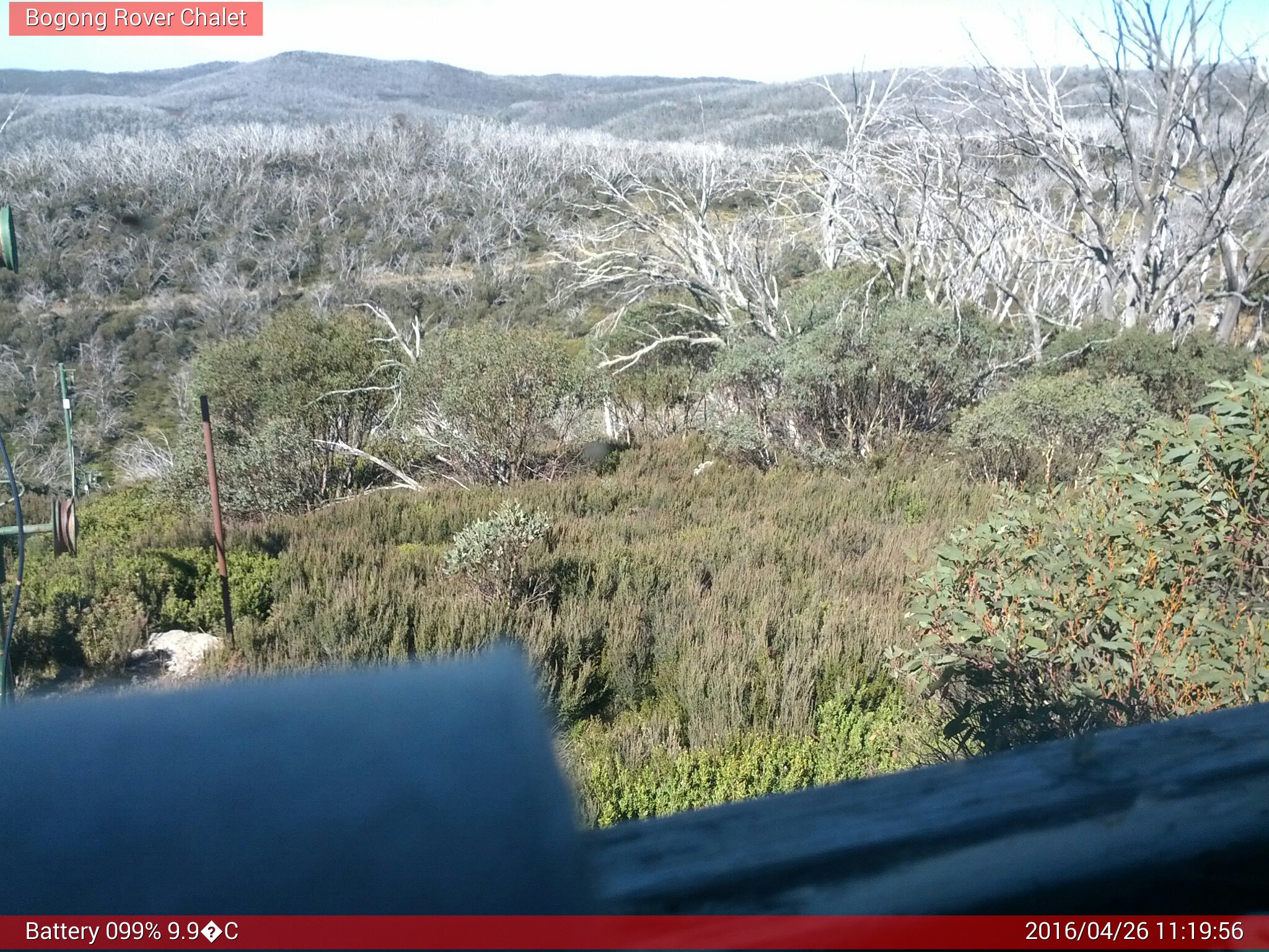 Bogong Web Cam 11:19am Tuesday 26th of April 2016