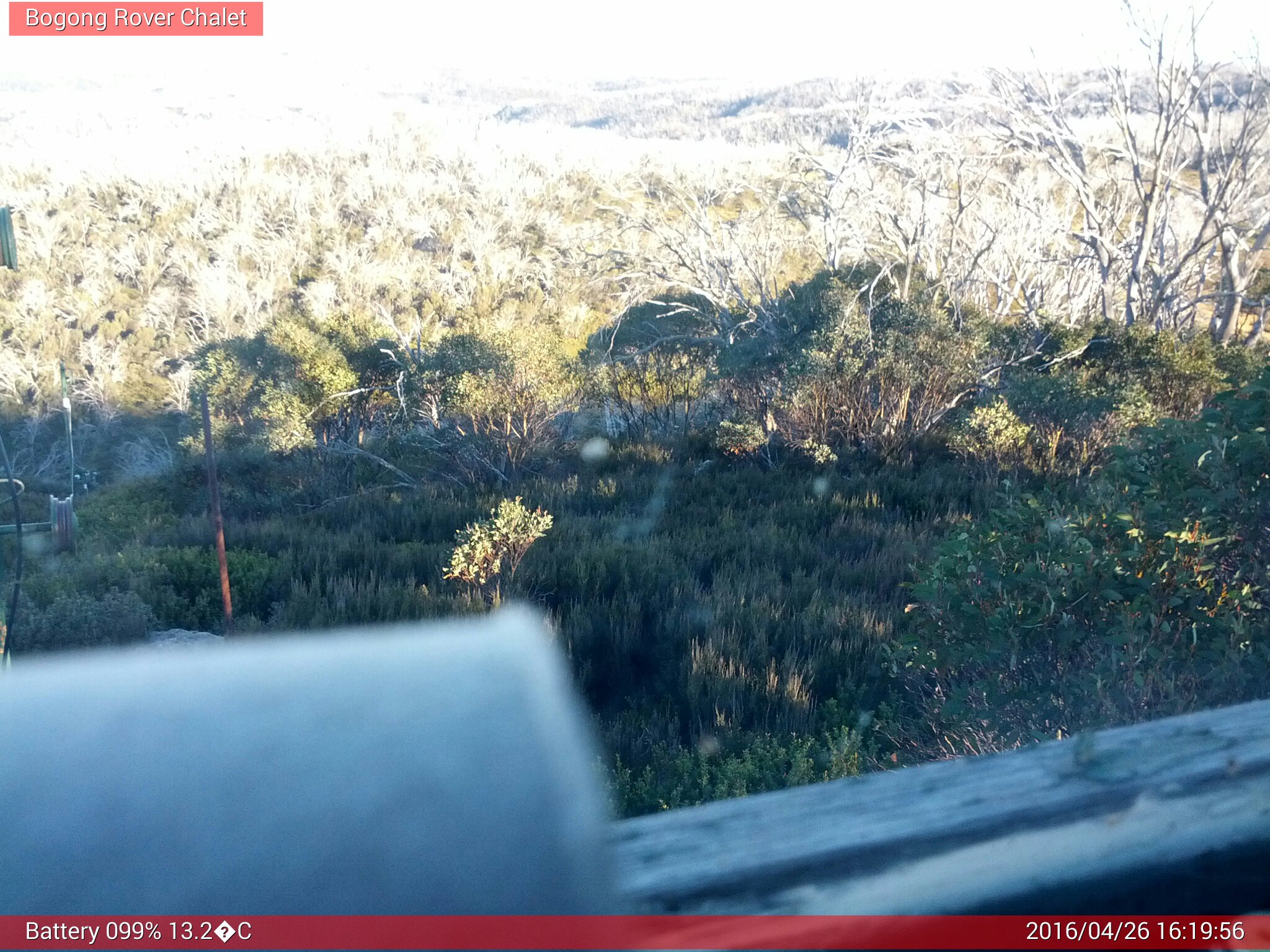 Bogong Web Cam 4:19pm Tuesday 26th of April 2016