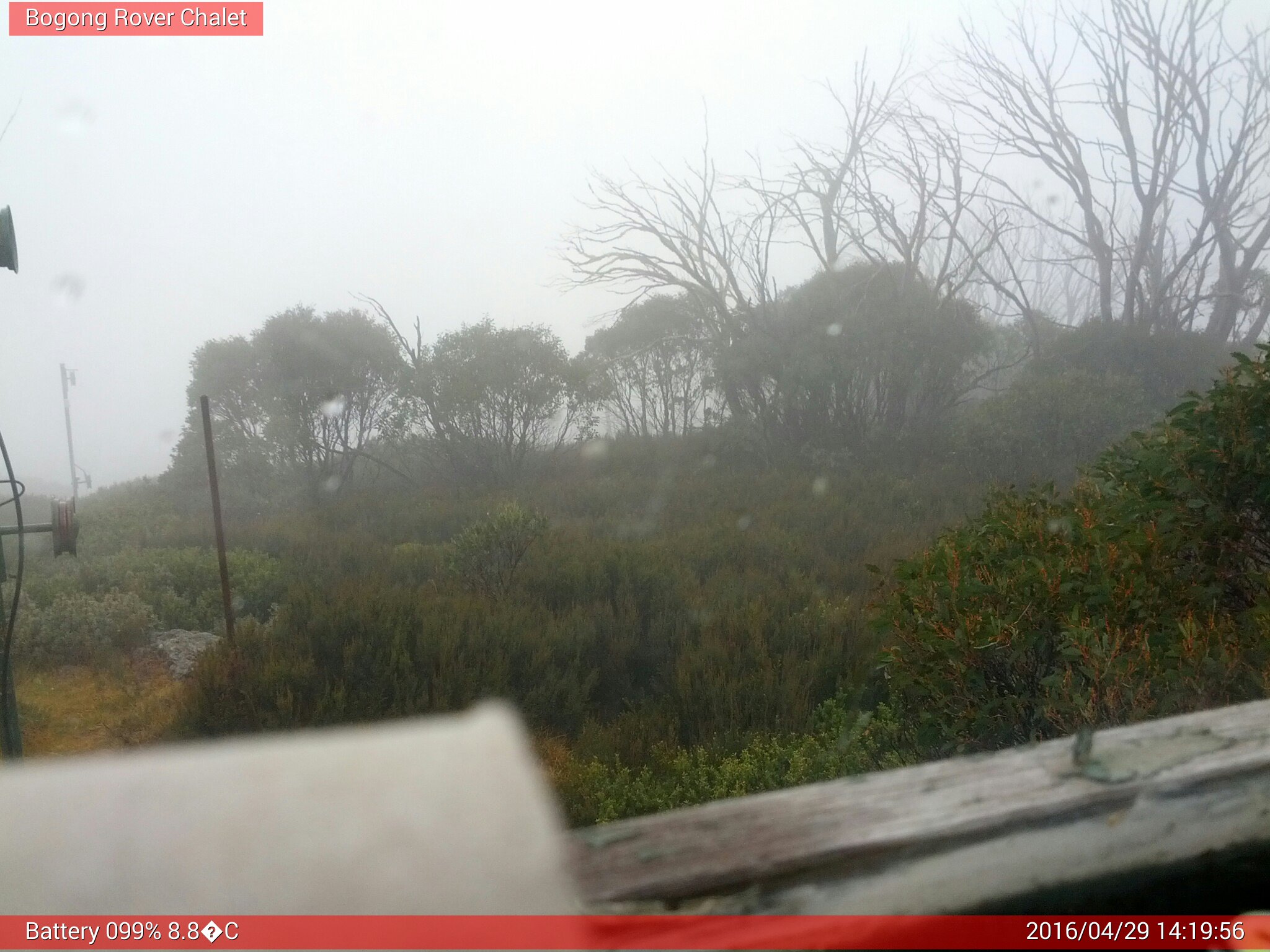 Bogong Web Cam 2:19pm Friday 29th of April 2016